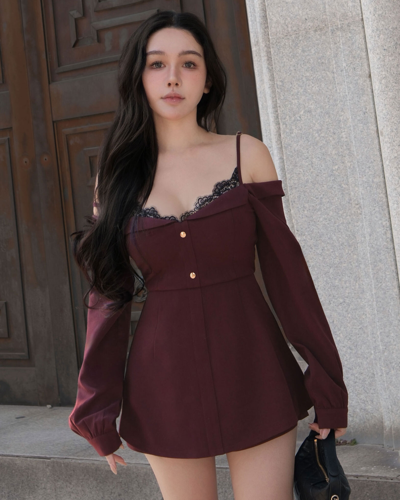 訂製-質感細肩蕾絲一字領連身短褲