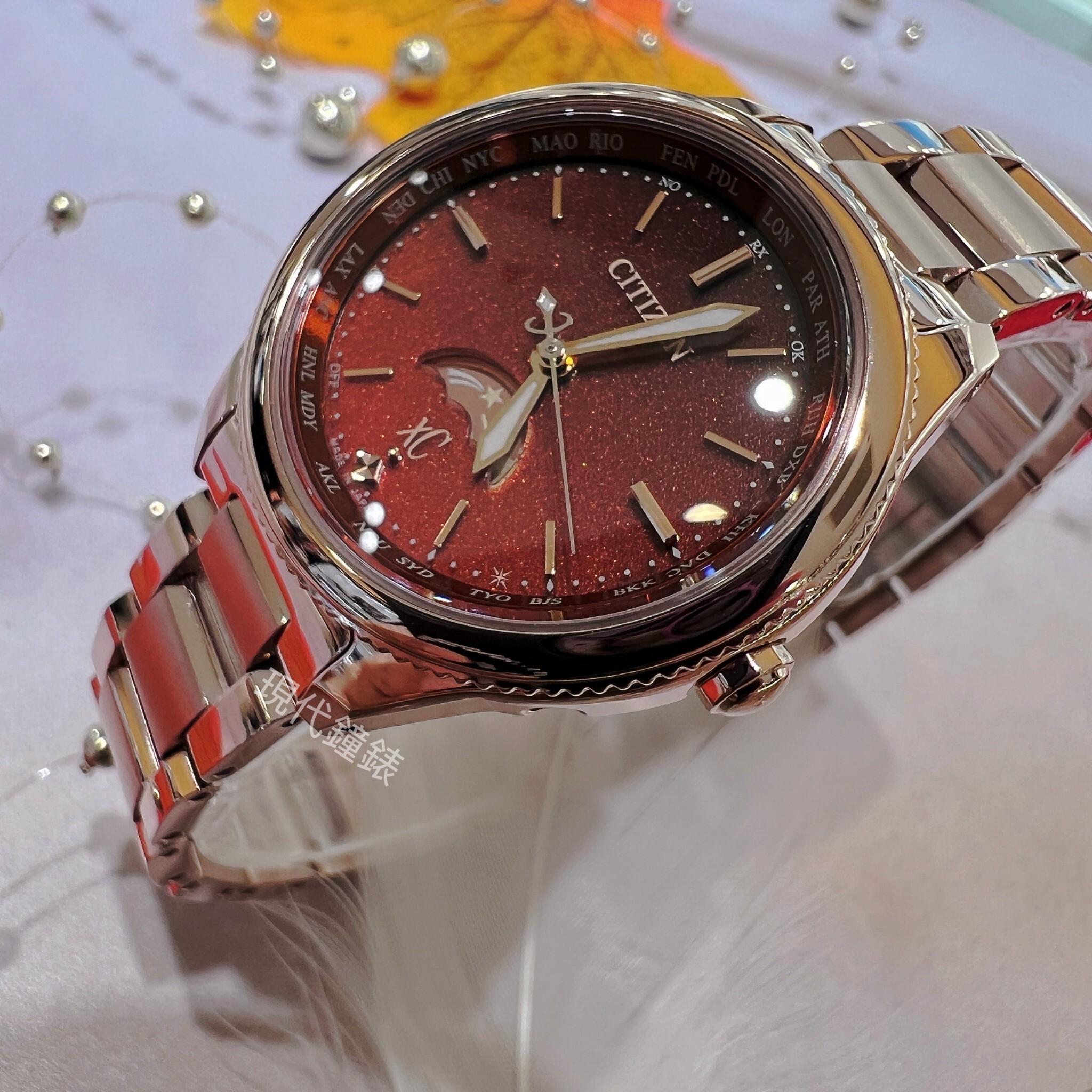 【CITIZEN 星辰】XC系列 電波光動能月相女錶 EE1004-73W 29mm 現代鐘錶