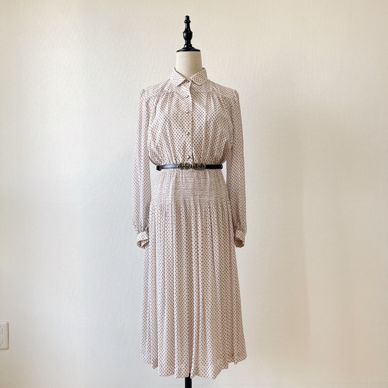 米白法式碎花古著連身裙