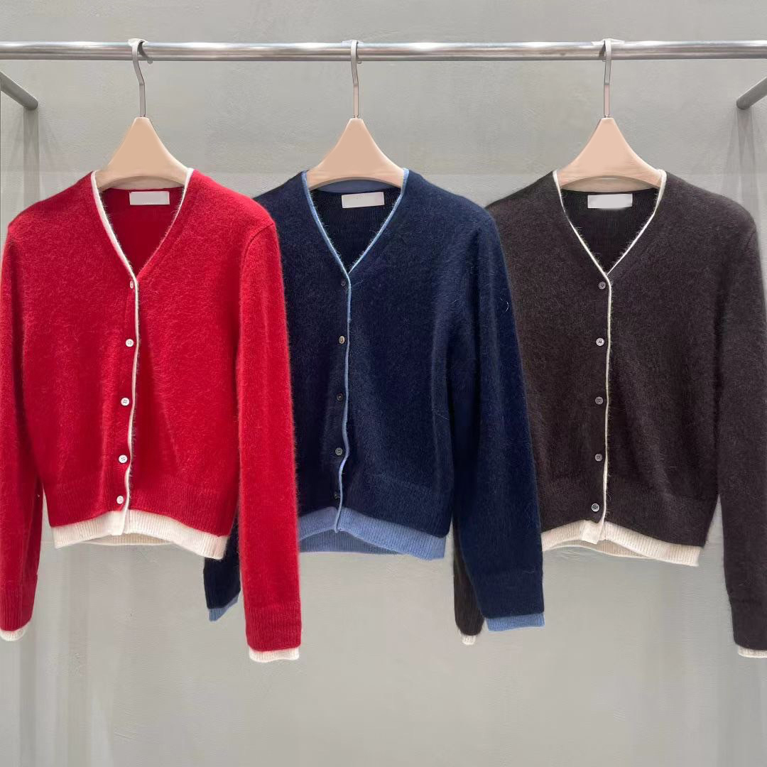 配色滾邊顯白色系排釦V領針織上衣外套 / 3色