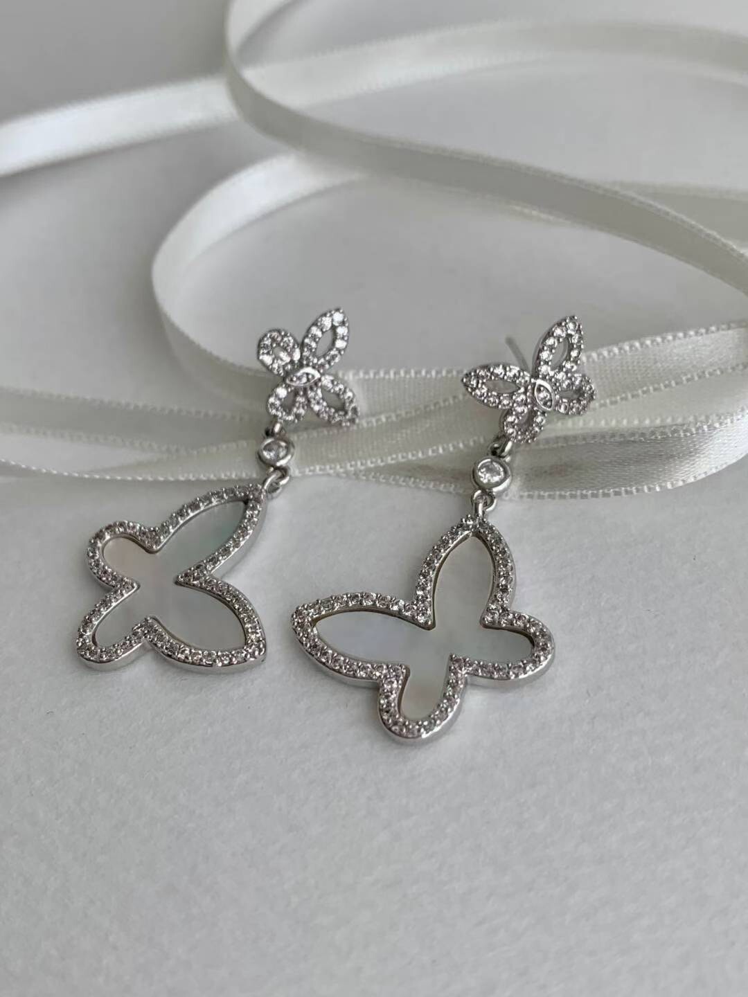 水鑽小蝴蝶接框鑽大蝴蝶垂墜耳環