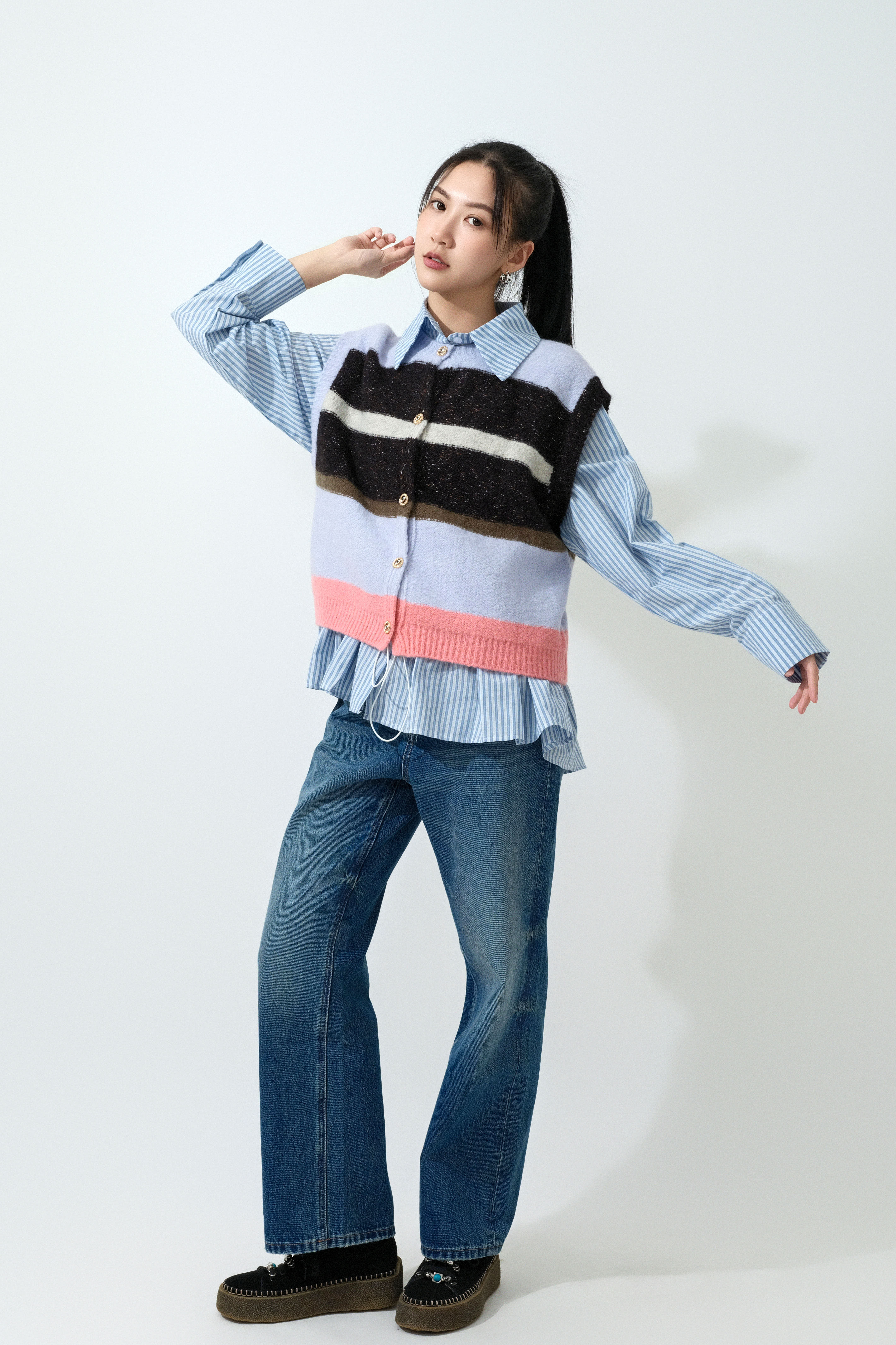 FW25_0236（外套＋上衣＋牛仔褲）