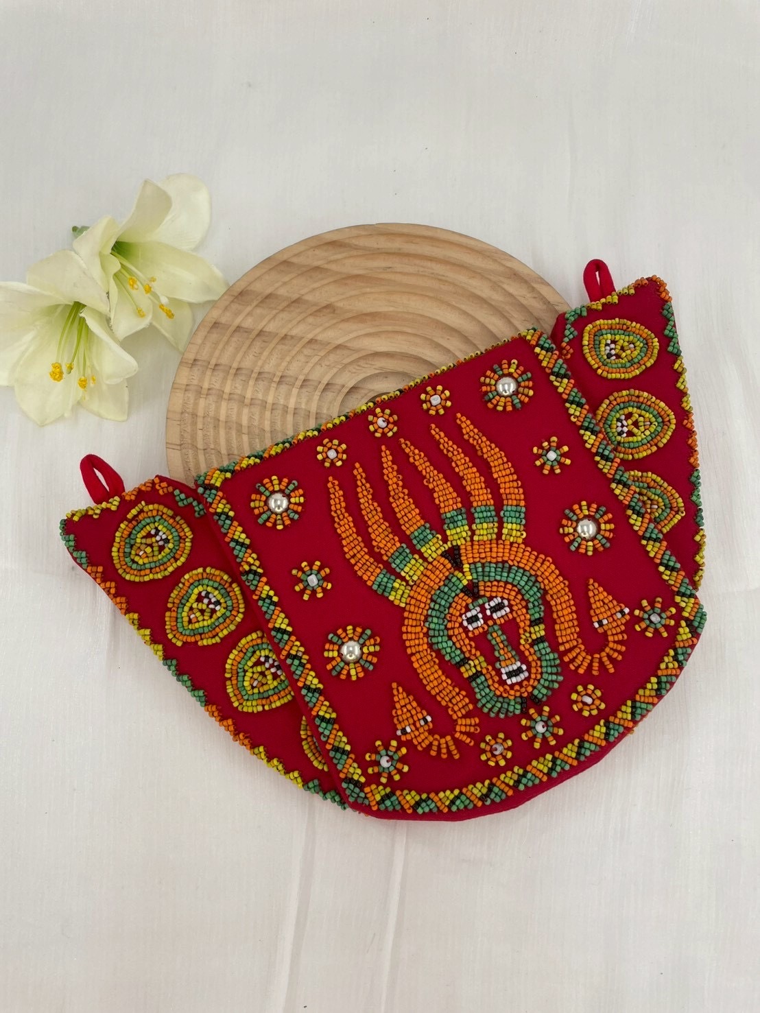 ★ No.28手工珠繡圖騰包深16.5上寬28下寬16.5