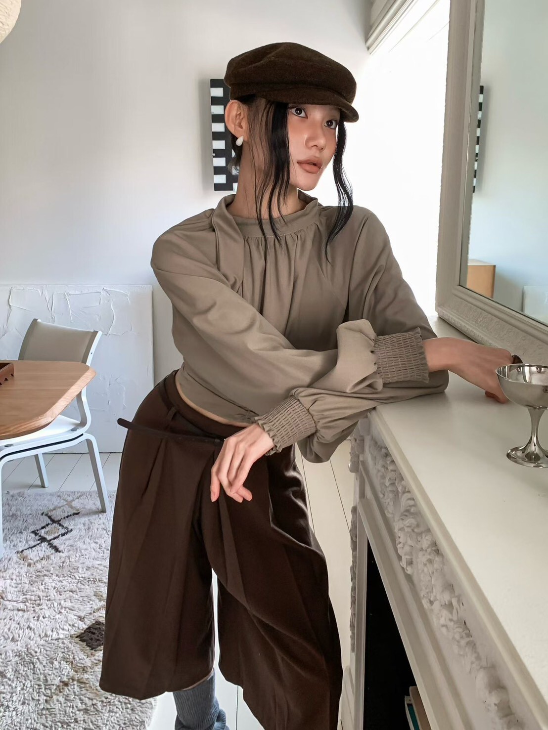 FounDation 後綁帶高領抓褶縮腰上衣