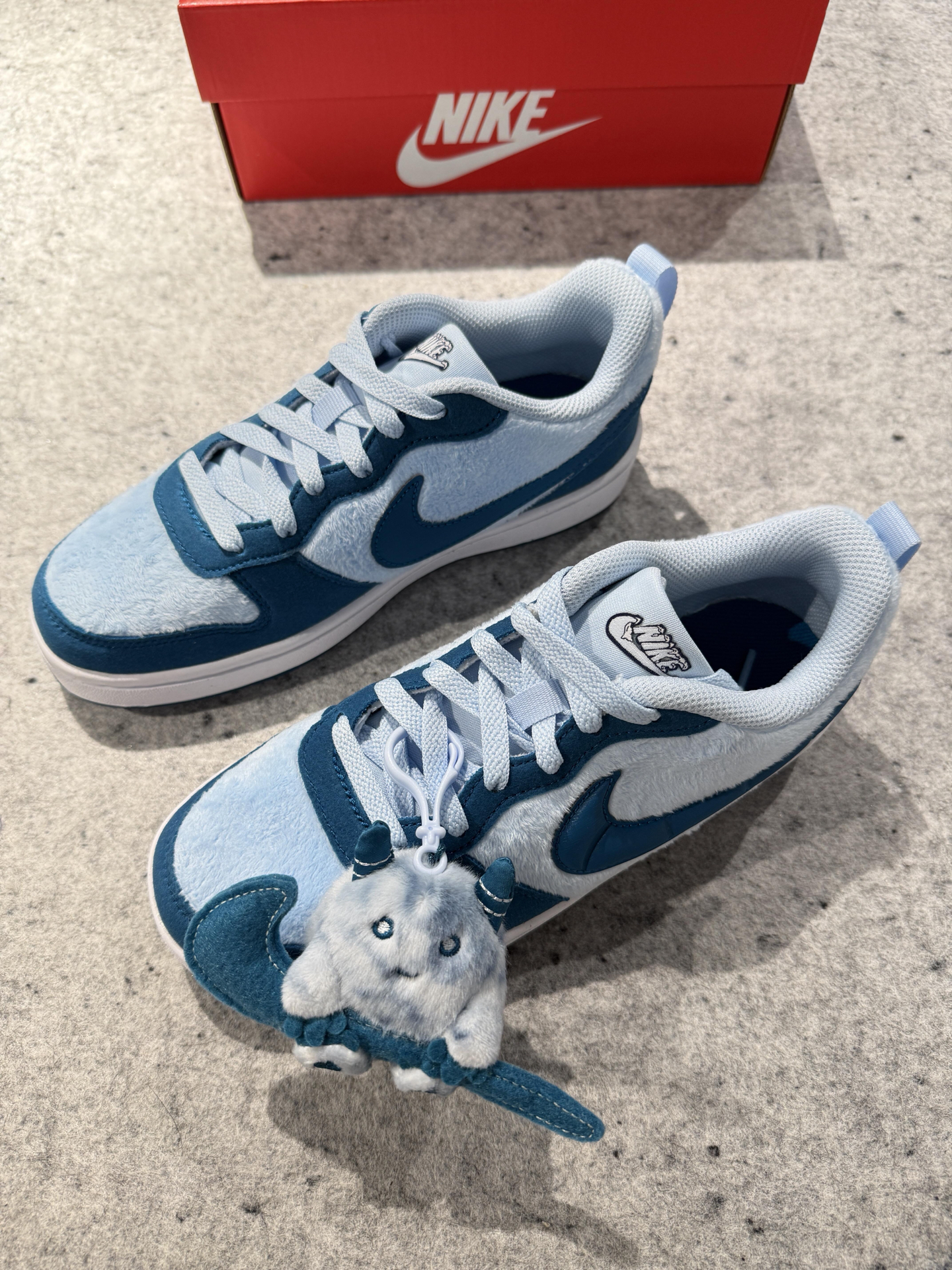 代購-Nike Dunk low Court 小毛球怪物 大童款  IM7167-441
