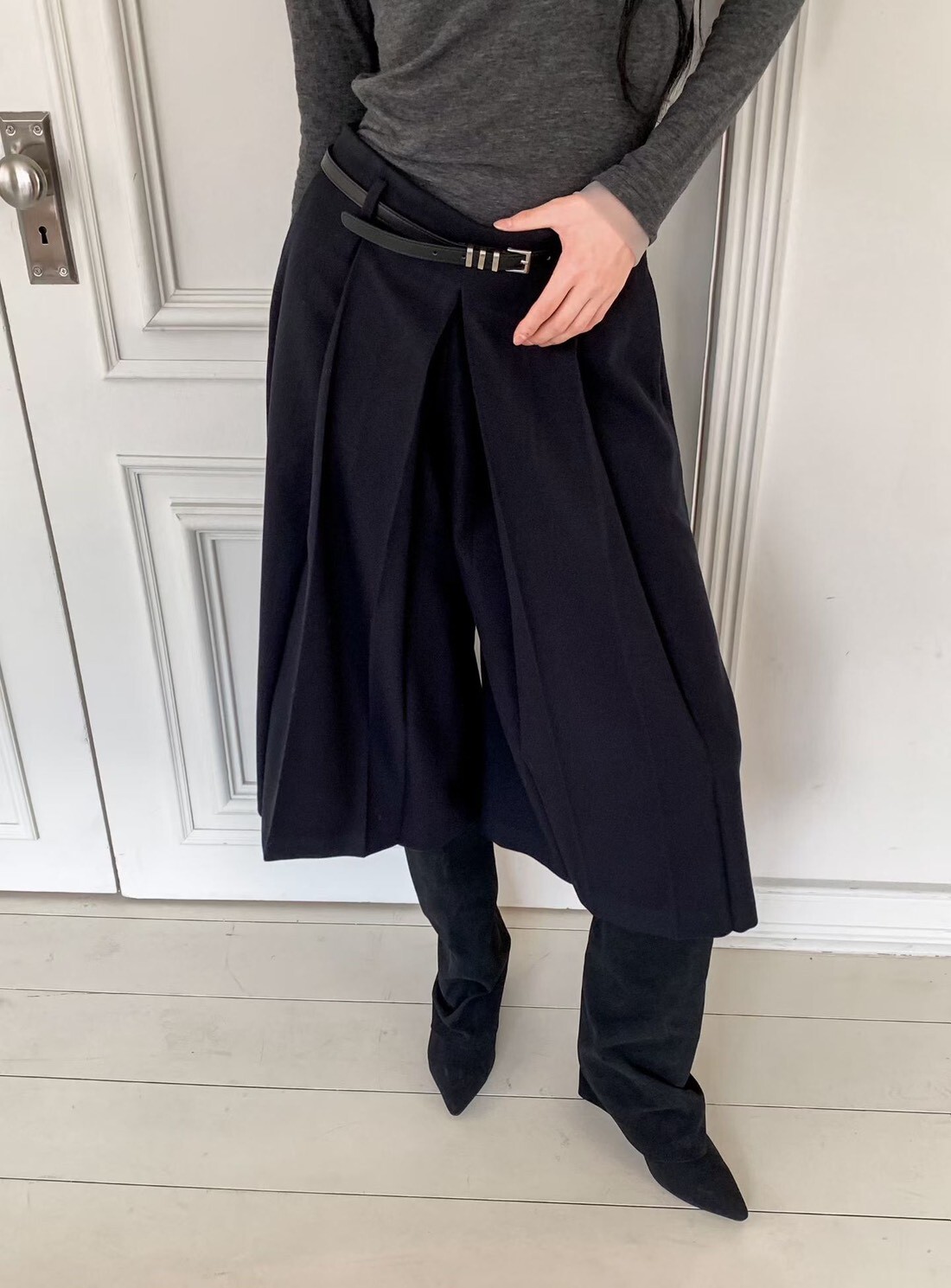 FounDation 個性打摺過膝寬褲