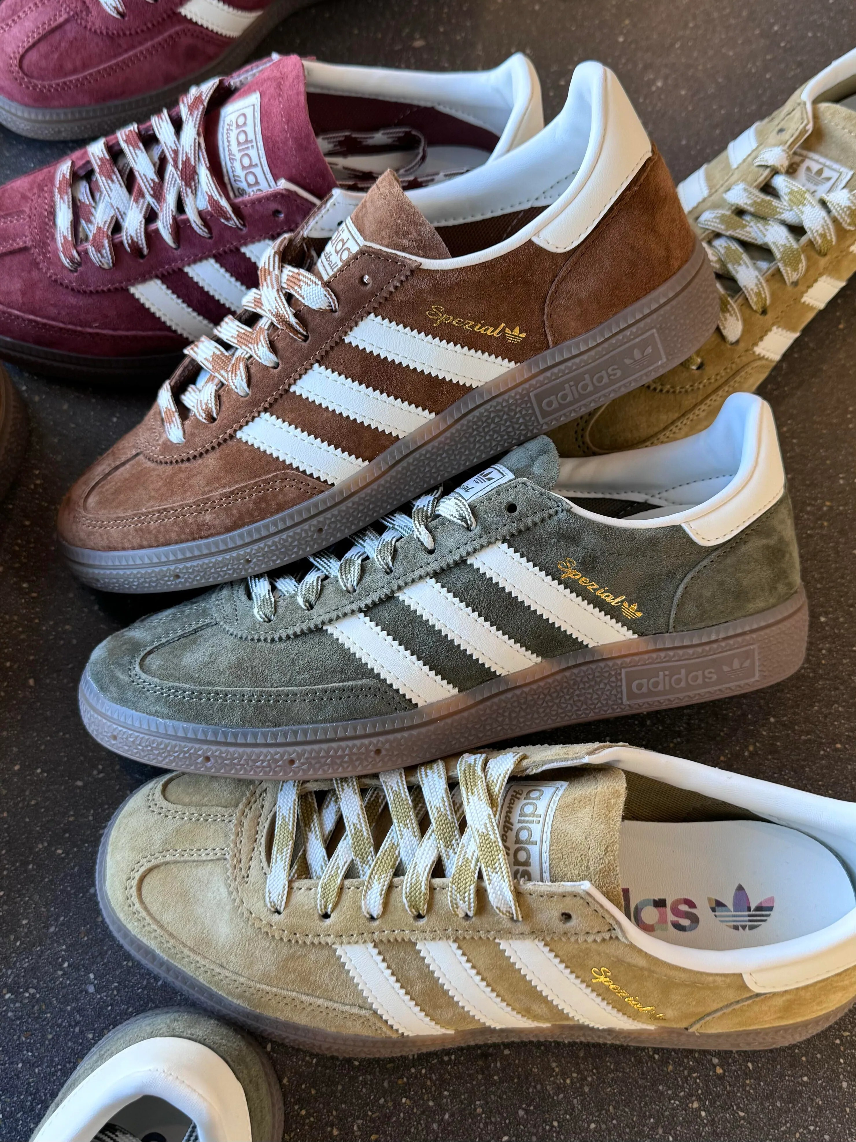 【逢甲FUZZY】Adidas Originals Handball Spezial 太妃糖棕 橄欖綠 奶油黃 男女鞋