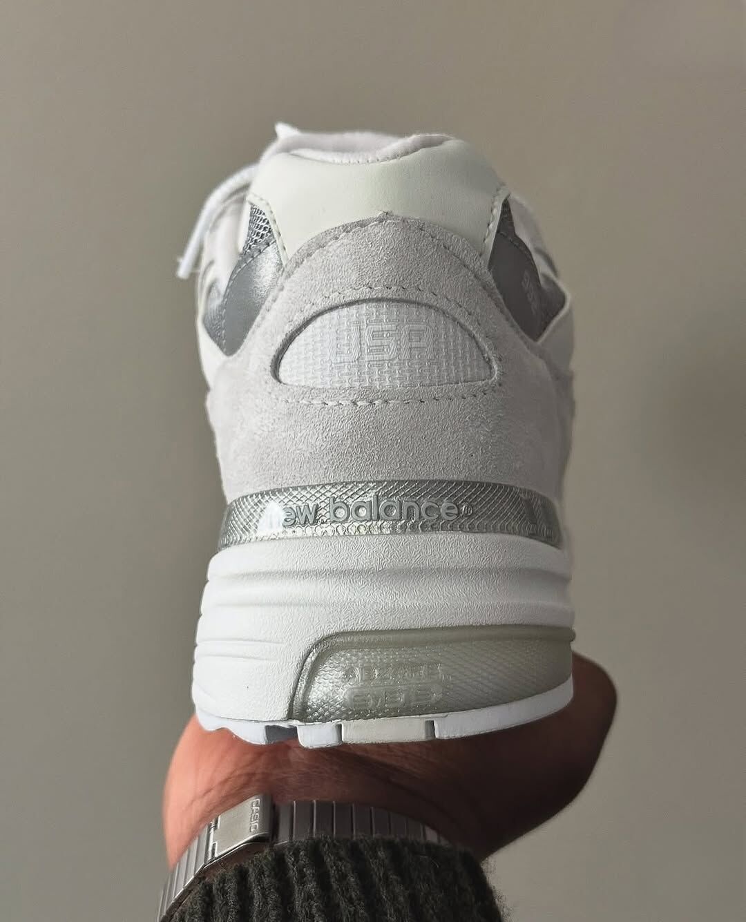 <年末折扣🇯🇵> NEW BALANCE 992 NB 奶油白灰 灰白 淺灰 米白 D楦 美國製 美製 男女鞋 U992NC / 預購