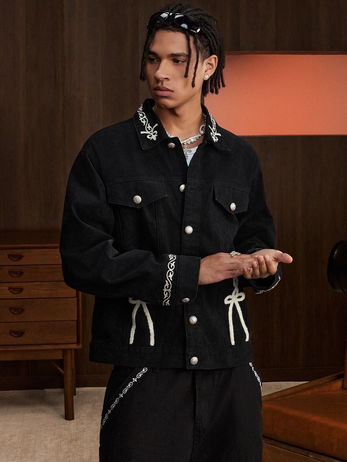 STK SmallTownKid 民族風 西蘭卡普 刺繡藤蔓 牛仔夾克 外套