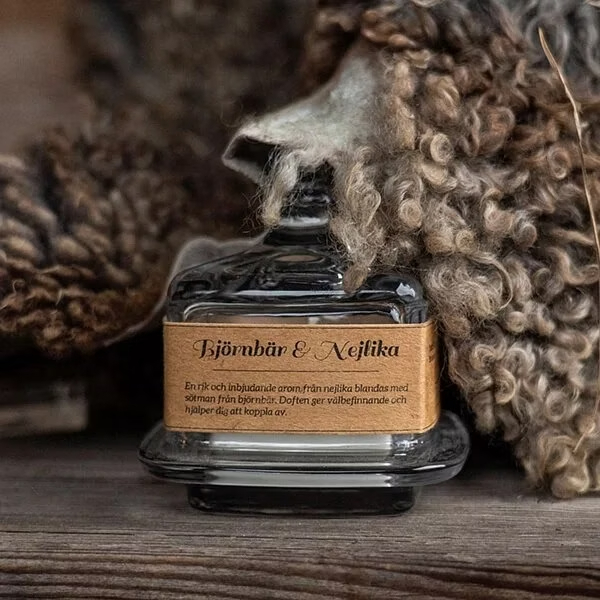 Torplyktan-秘密寶盒蠟燭系列，經典香草，經典奶油焦糖的柔和甜味，讓人想起老式麵包坊