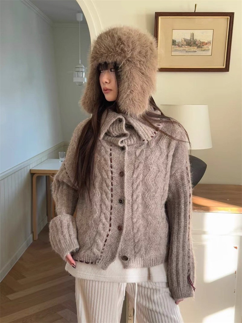 DELINE蓬鬆麻花織紋毛衣外套