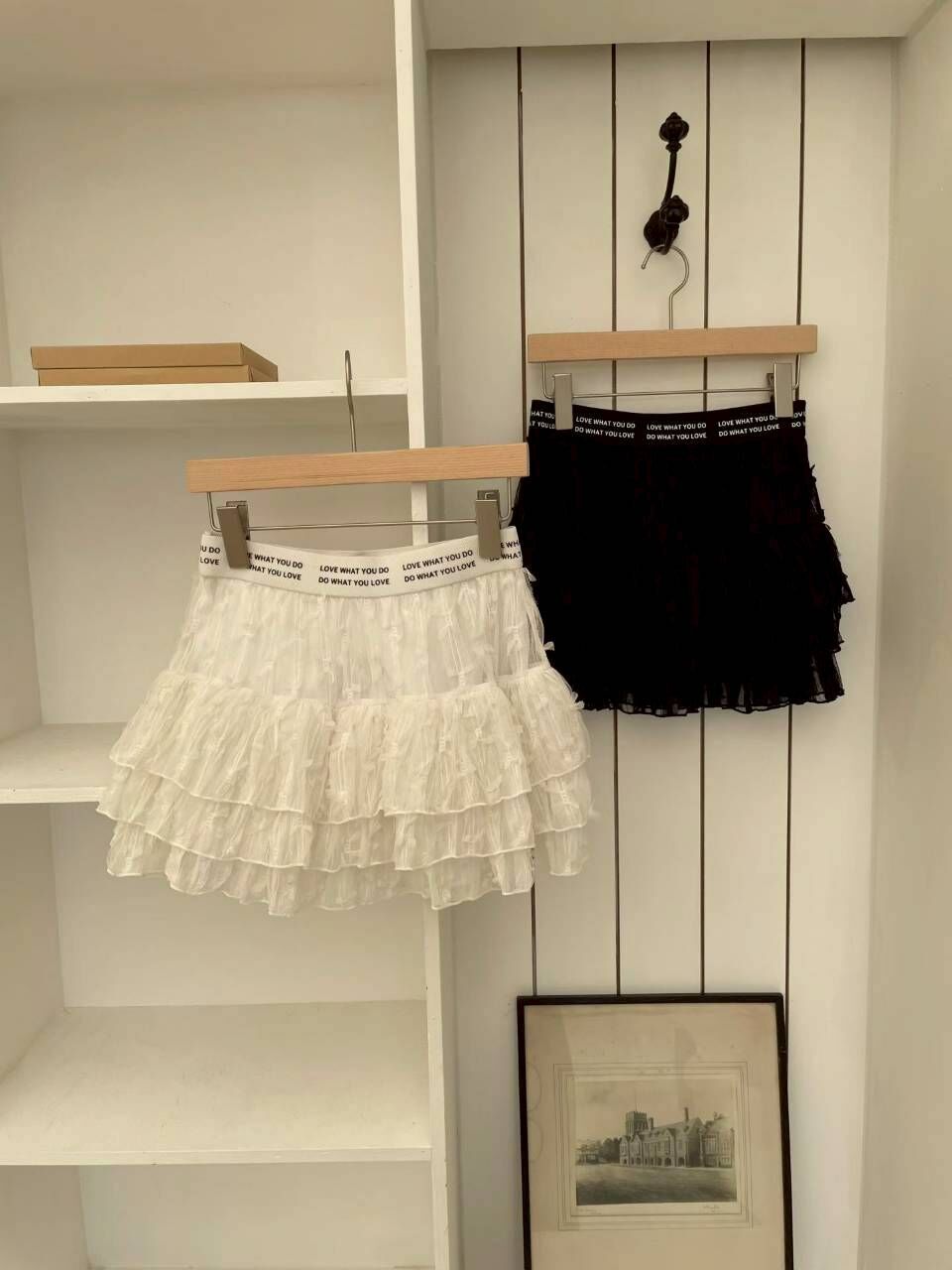 🎄韓貨✨️字母鬆緊羽毛蕾絲褲裙