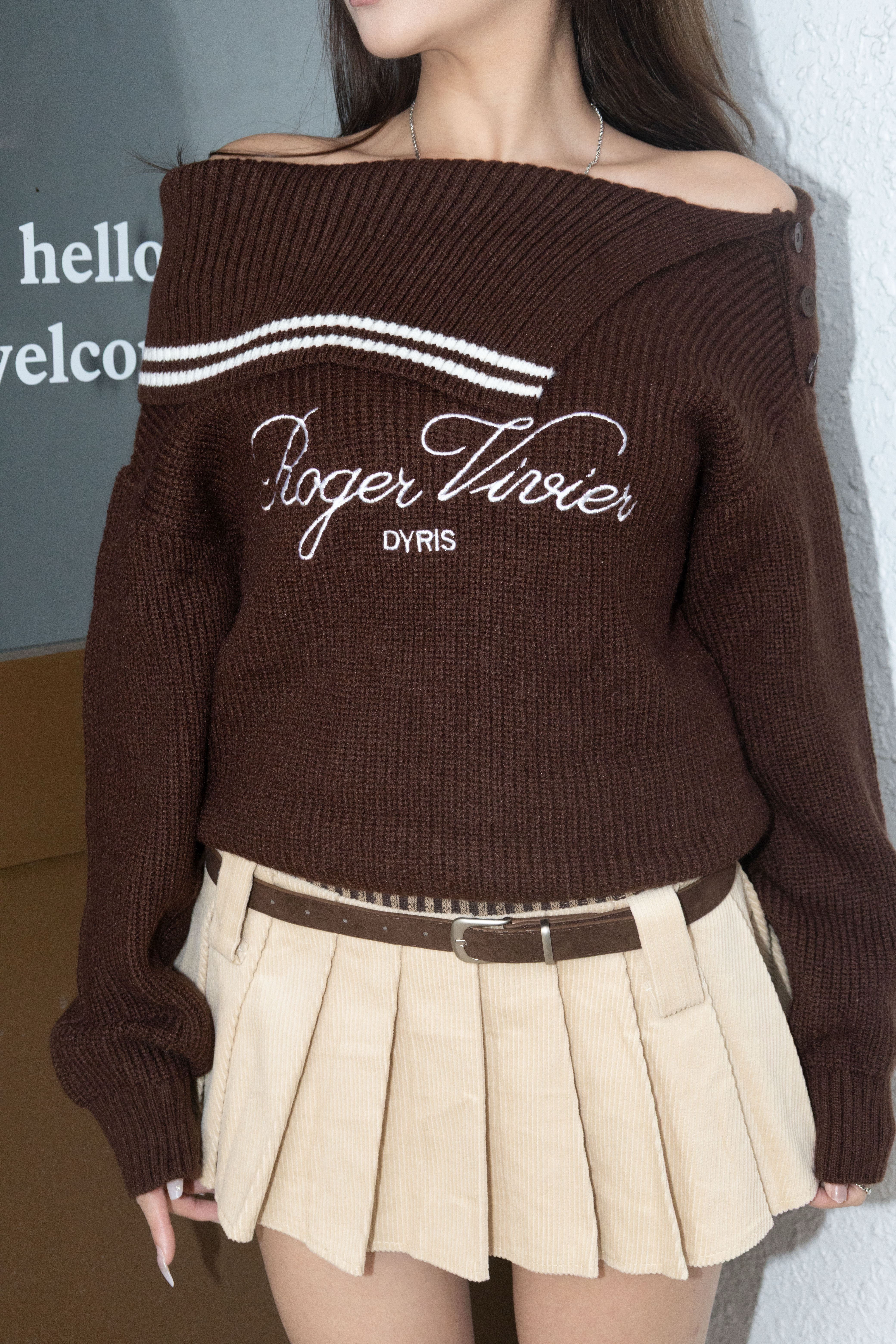 學院風斜肩翻領針織毛衣