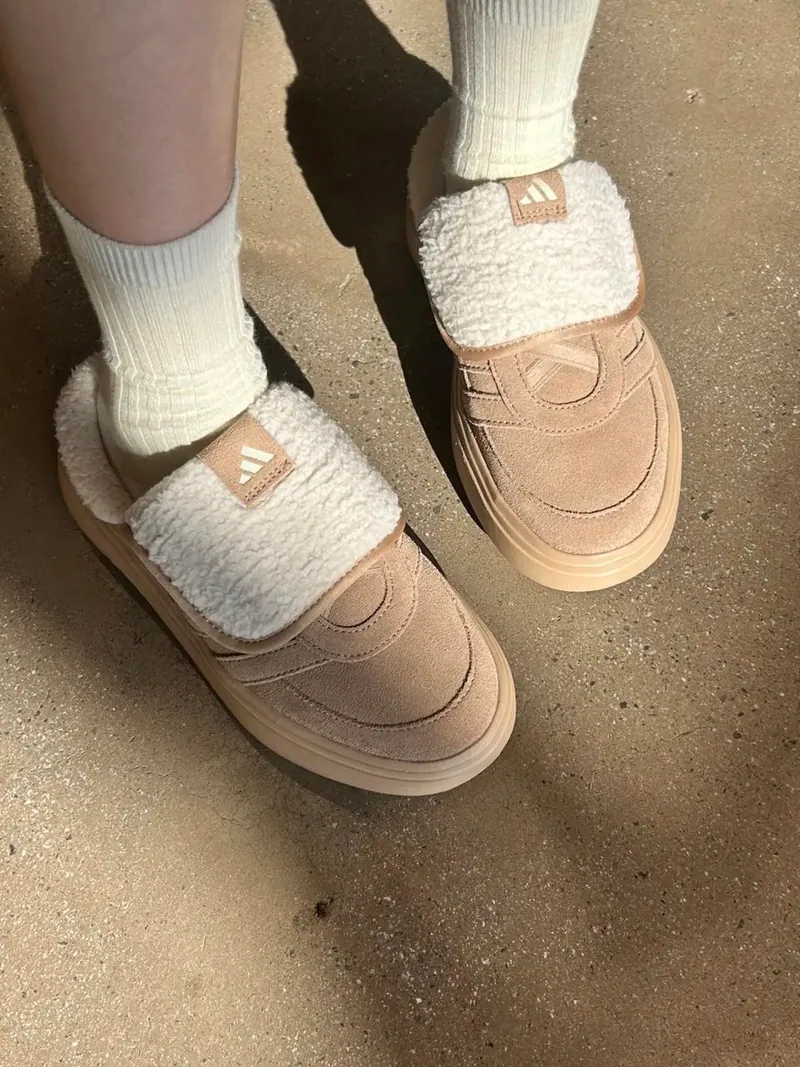 【代購】ADIDAS Grand Court Mule｜翻鞋舌 × 毛絨懶人鞋｜厚底麵包拖鞋｜女款 三色