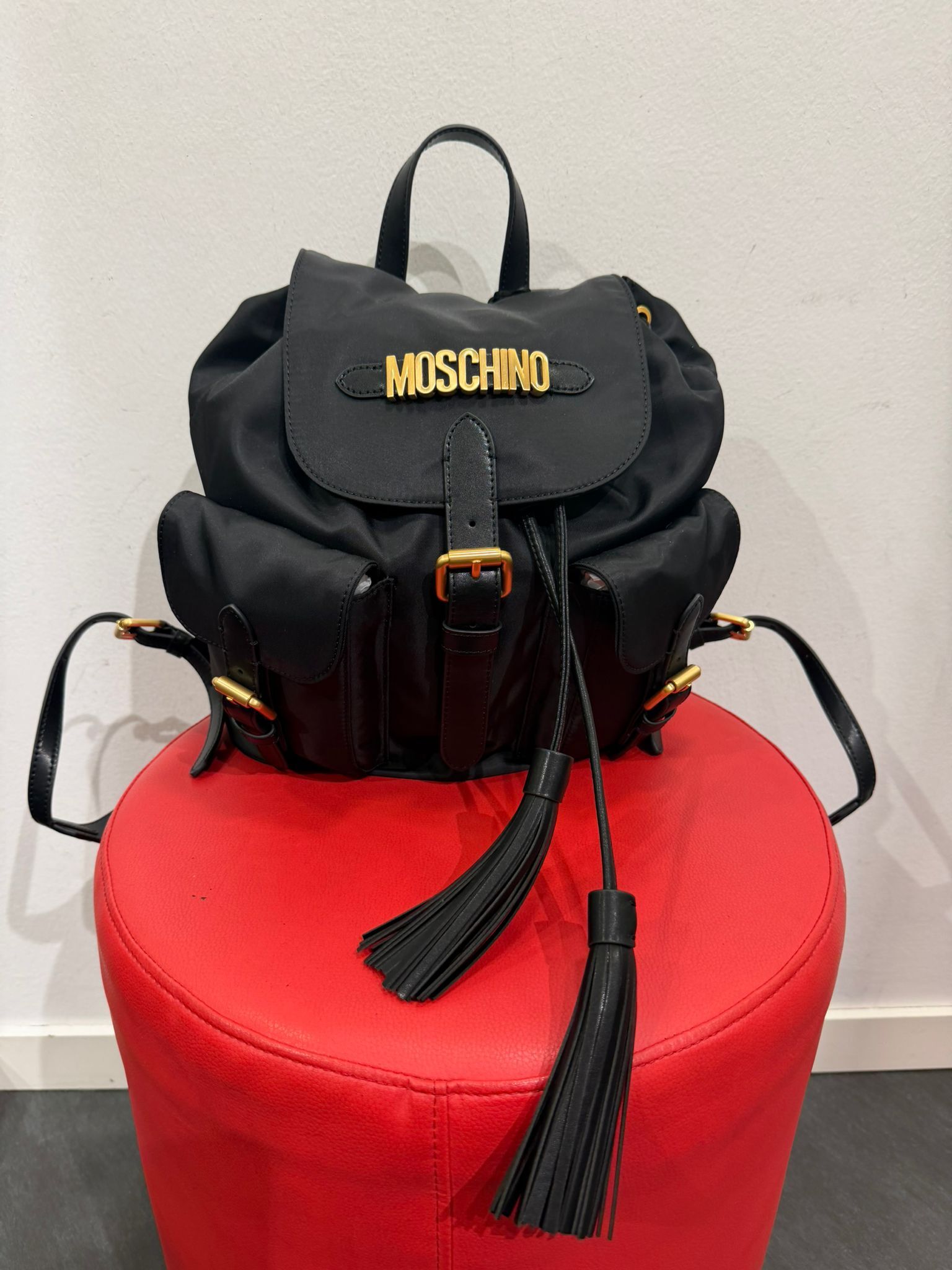 【預購】AE112623 Moschino 經典金LOGO尼龍背包