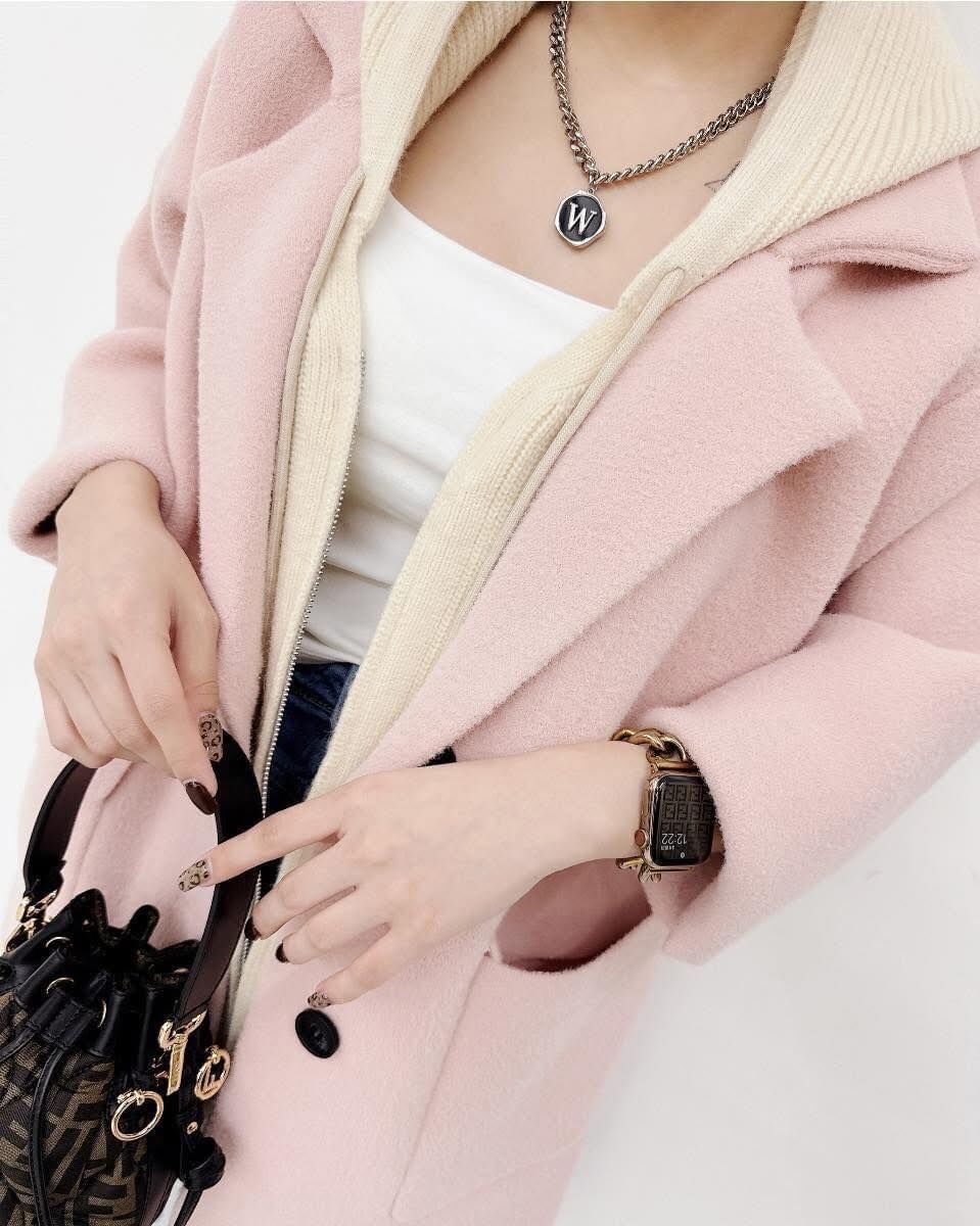 【質感超好的羊絨針織連帽批肩外套】（現貨）