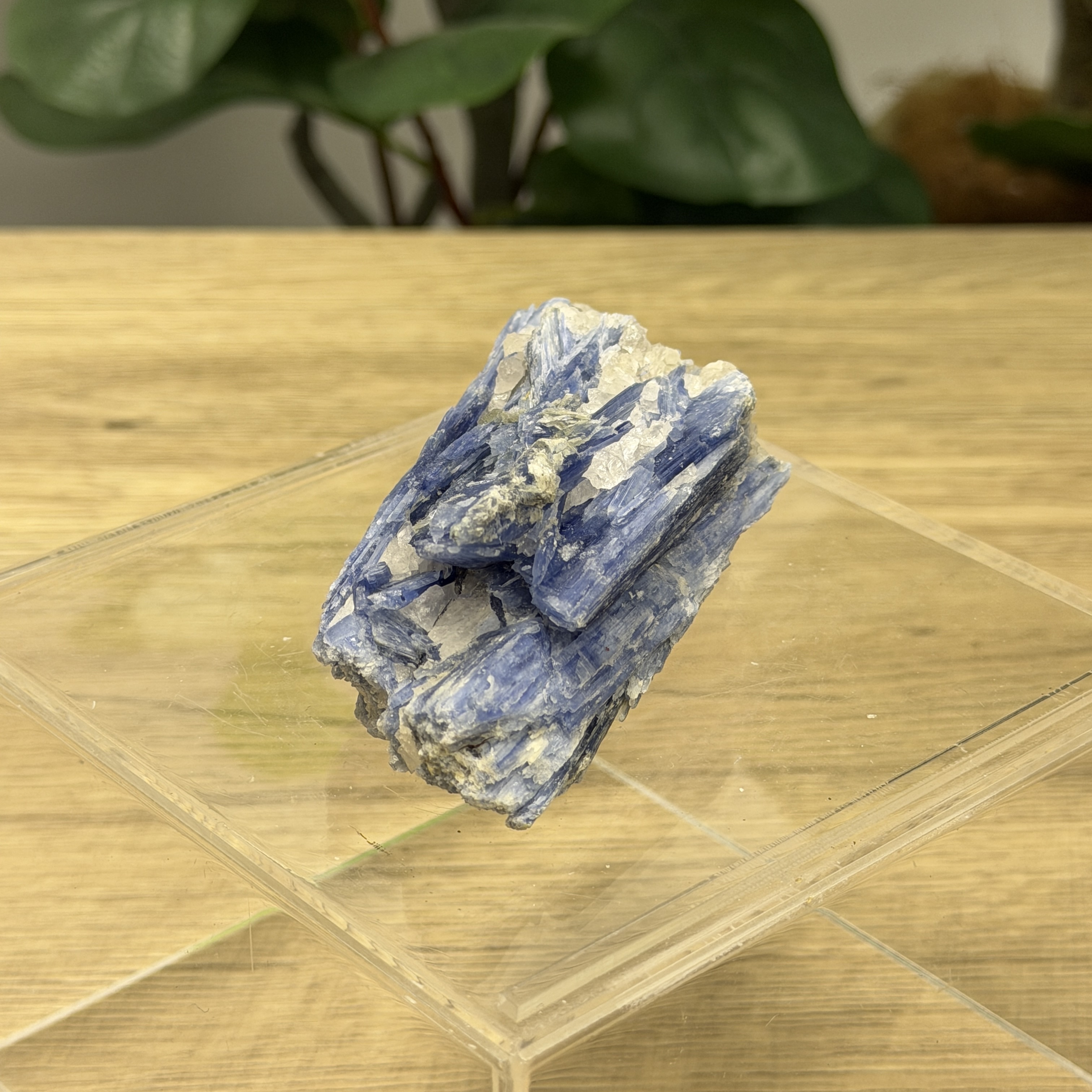 藍晶石原礦 KN1571