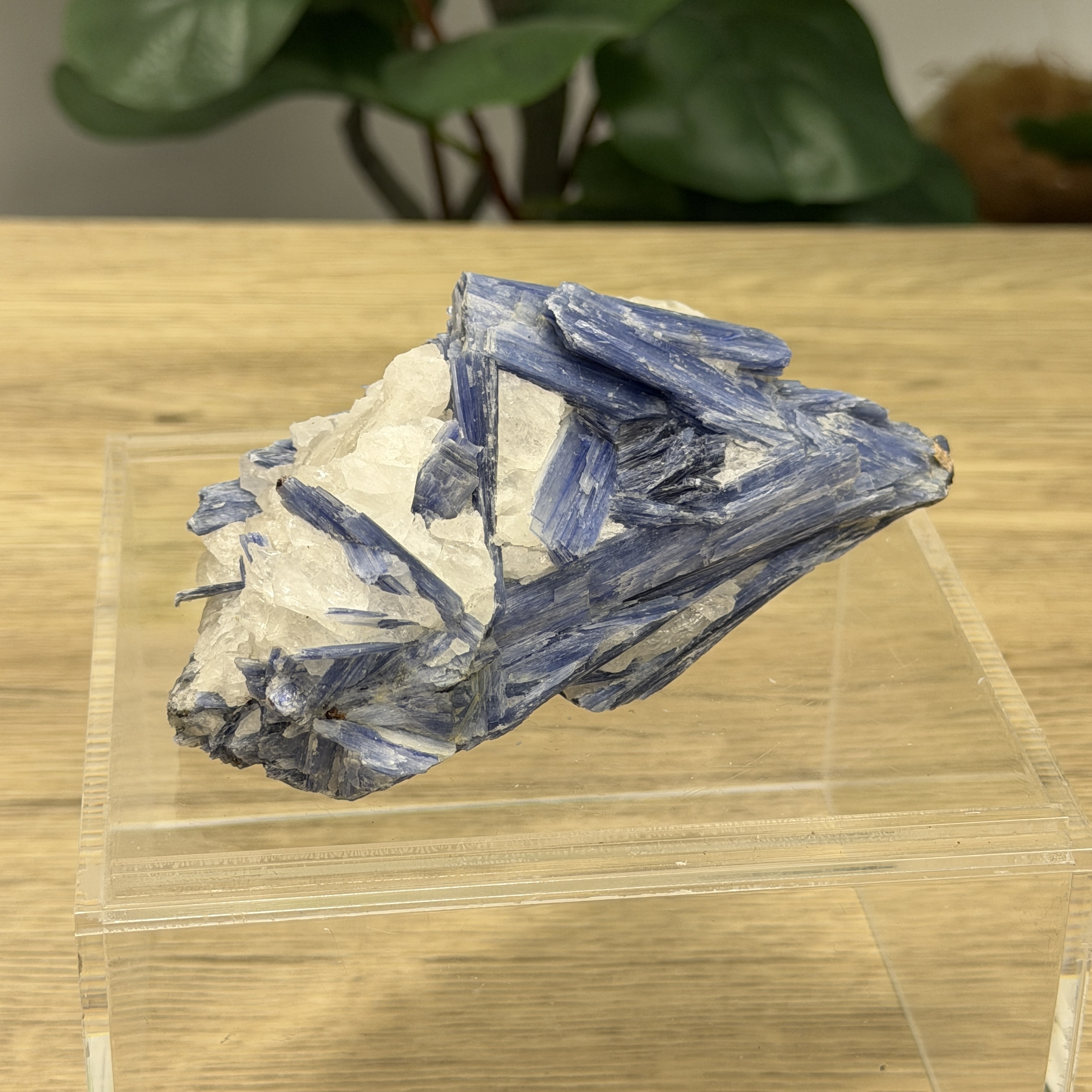 藍晶石原礦 KN1570