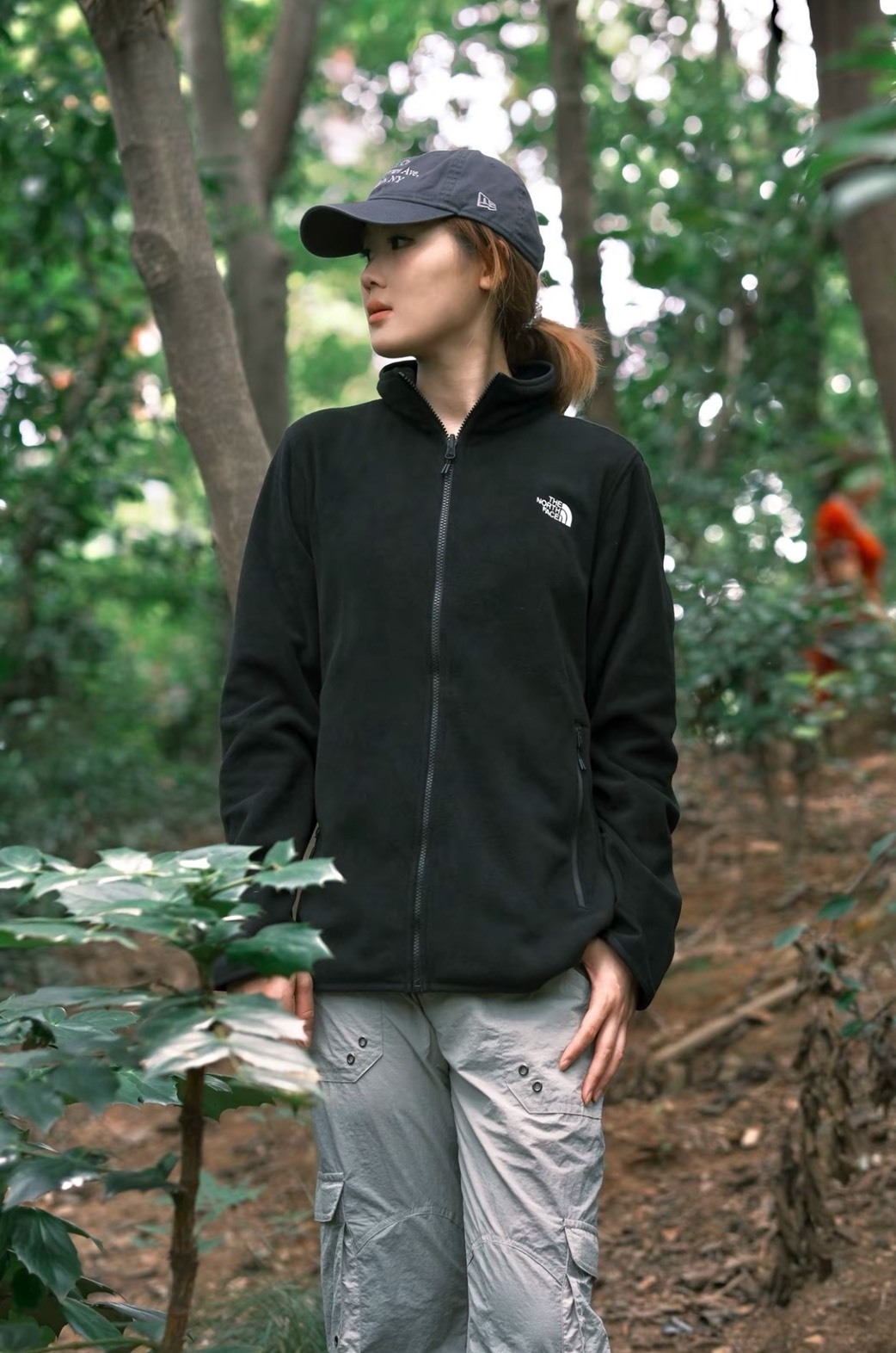 【極致輕暖】The North Face 北面 男 立領抓絨外套 NF0A8AYK4H0 - 戶外休閒穿搭必備