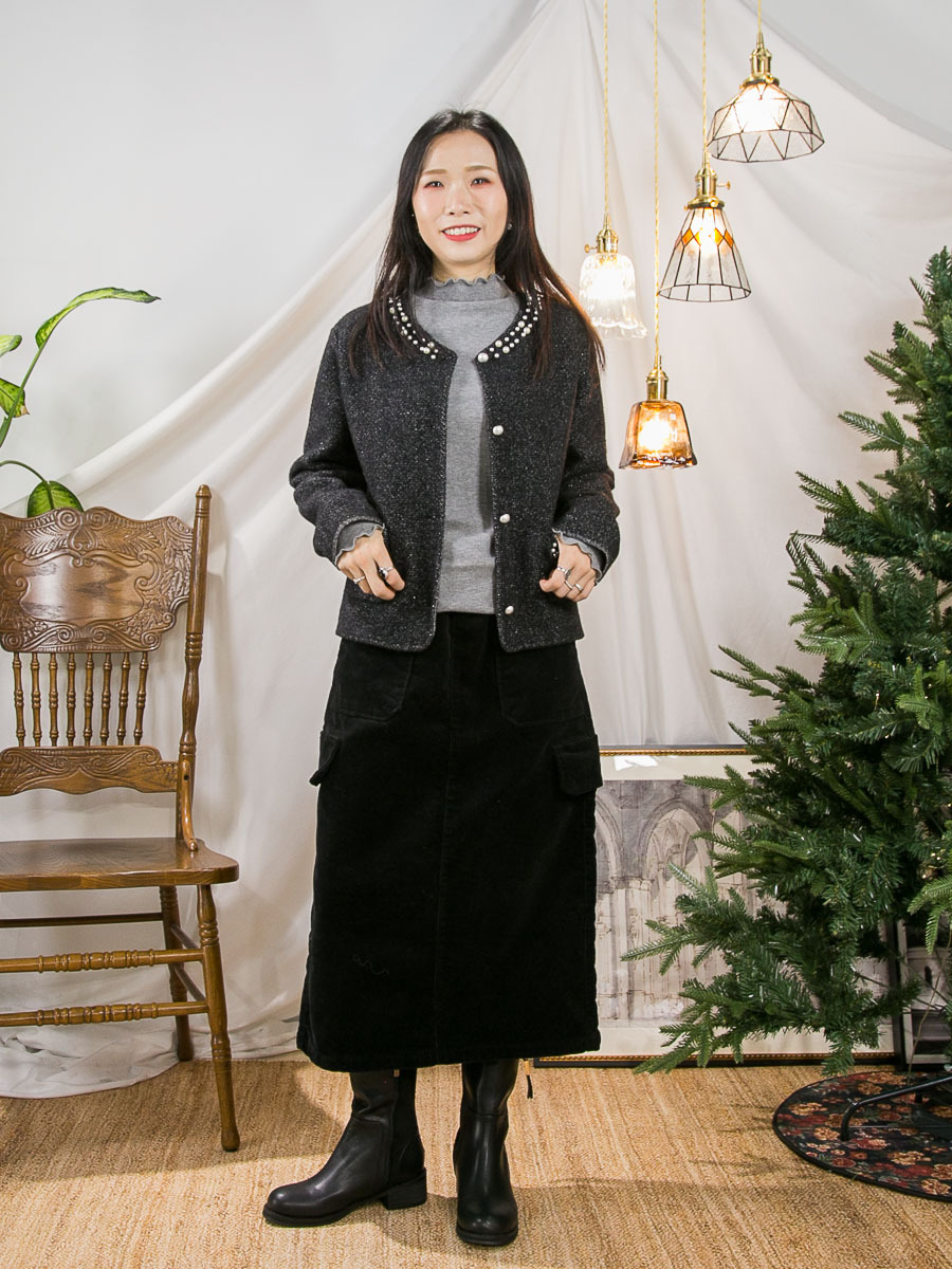 ⬇️開倉低至半價😱FINALSALE📣  全開胸扣鈕．領邊 袋邊釘珍珠．毛毛冷料外套【不設退換】