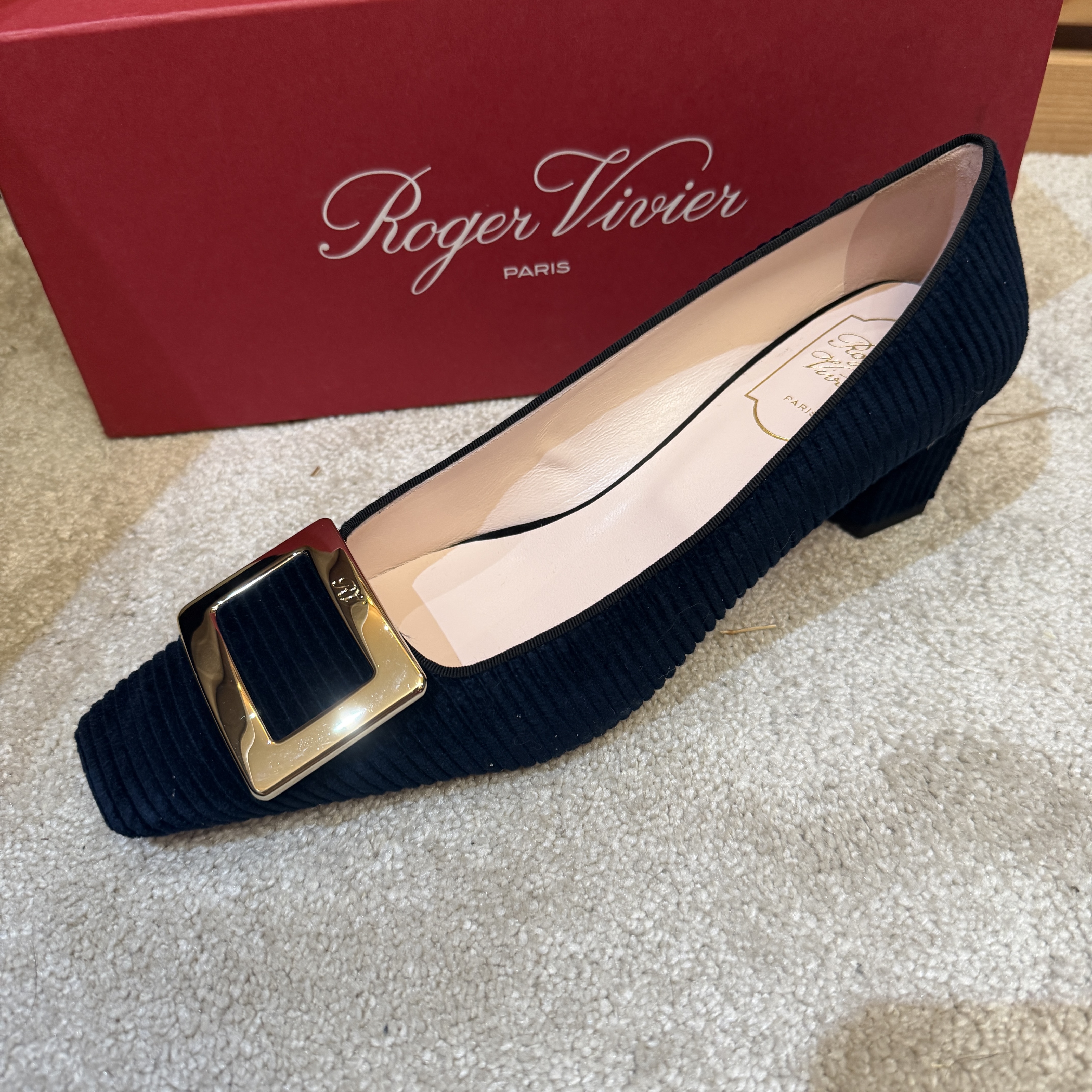 Roger Vivier belle vivier heels velvet navy