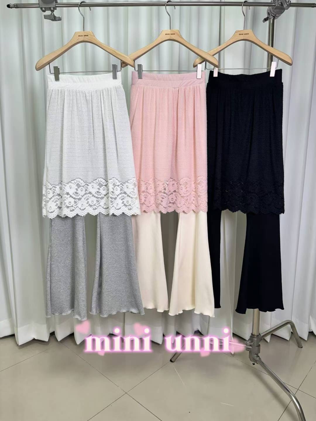 蕾絲及膝裙罩拚休閒長褲