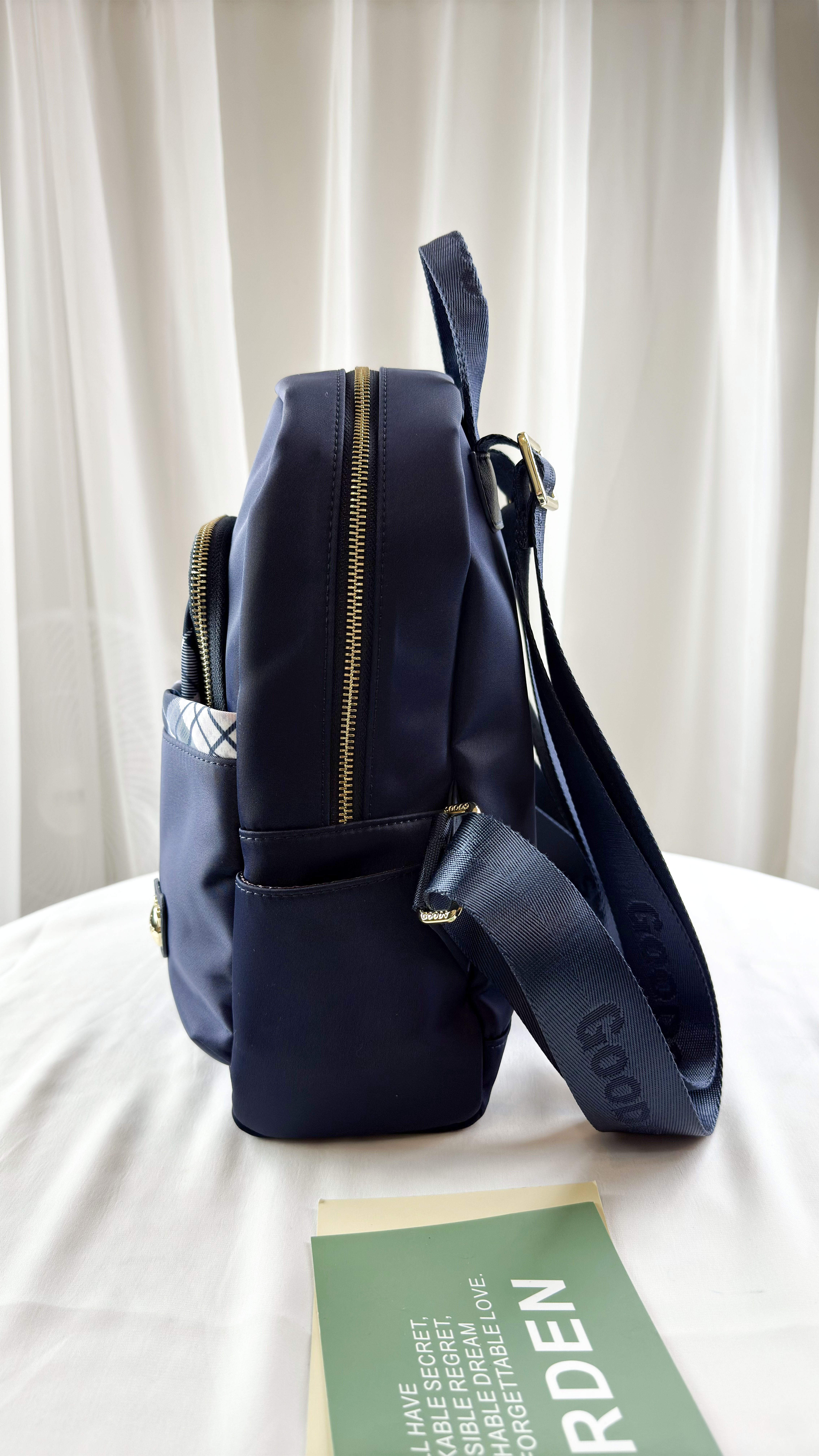 GOODS 英倫格紋藍拼色防潑水後背包 #2539