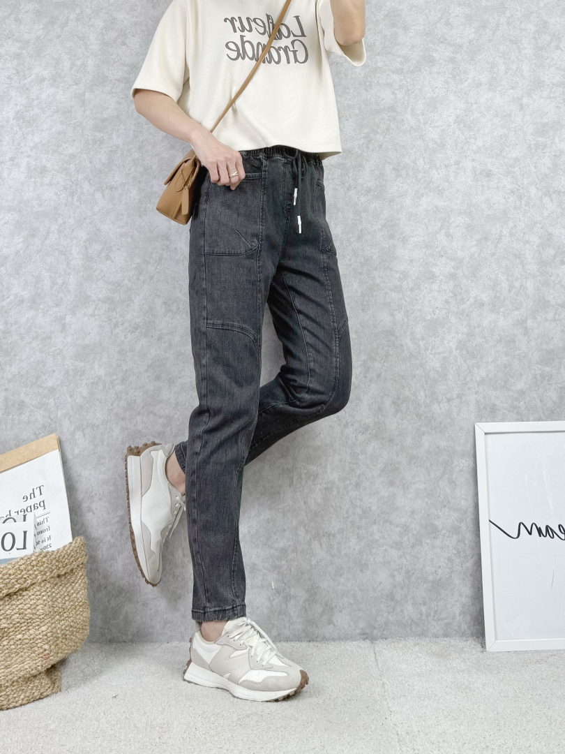 不臃腫但溫暖，加分秋冬舒適必備碳黑磨毛牛仔褲 ⚡️搶手貨⚡️