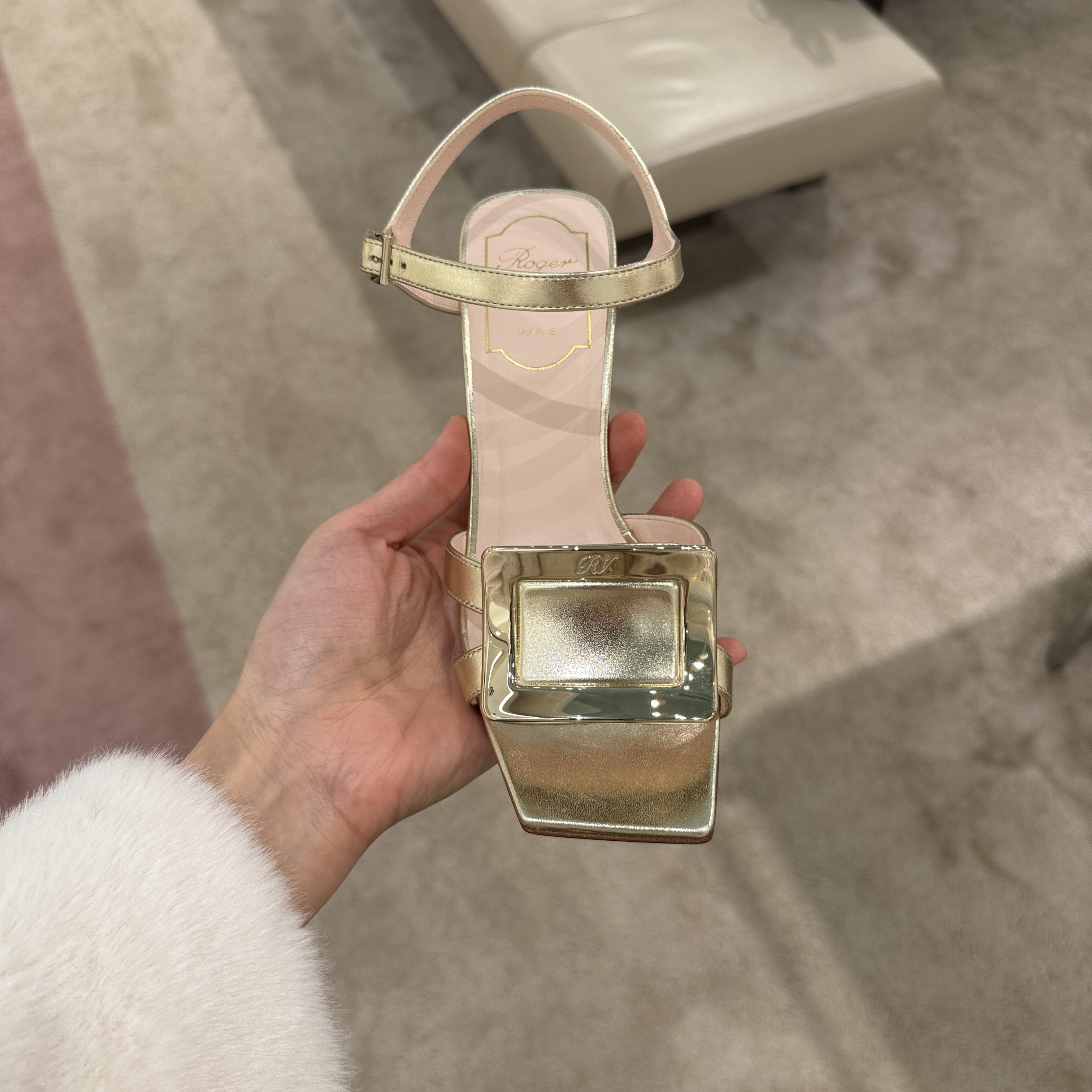 Roger Vivier Belle Vivier Metal Buckle Sandals heels gold