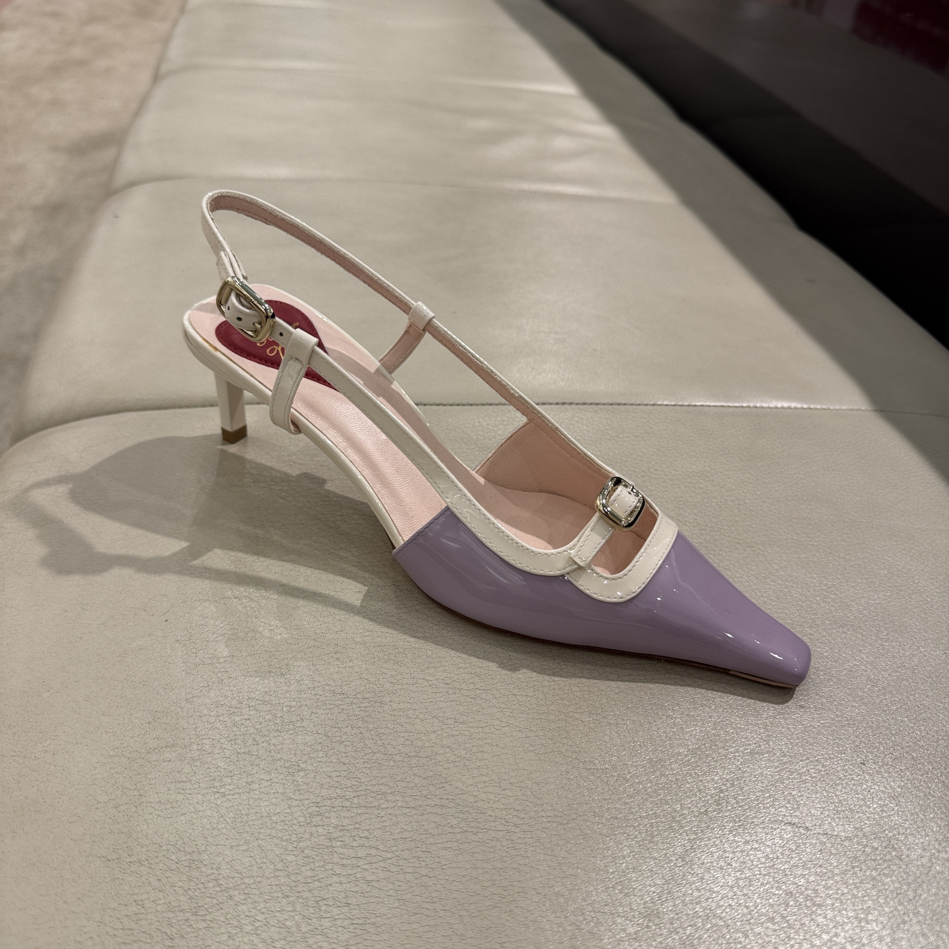 Roger Vivier RV Viv Canard heels Slingback purple