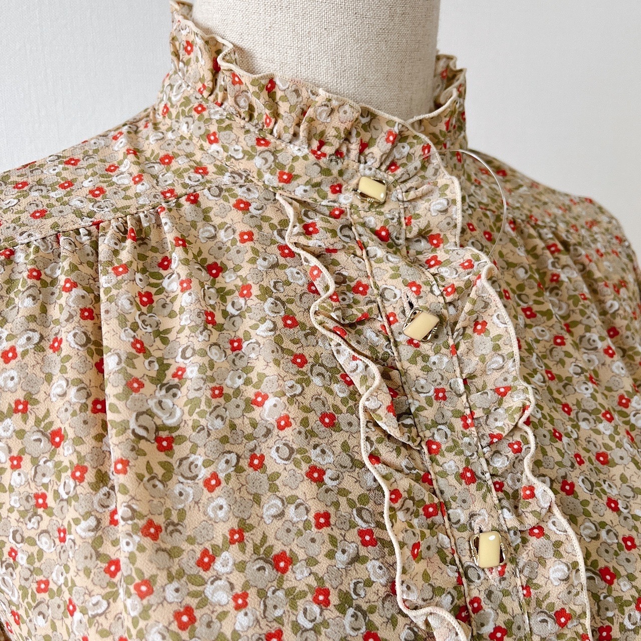 日本製杏色Ruffle領清新碎花洋裝