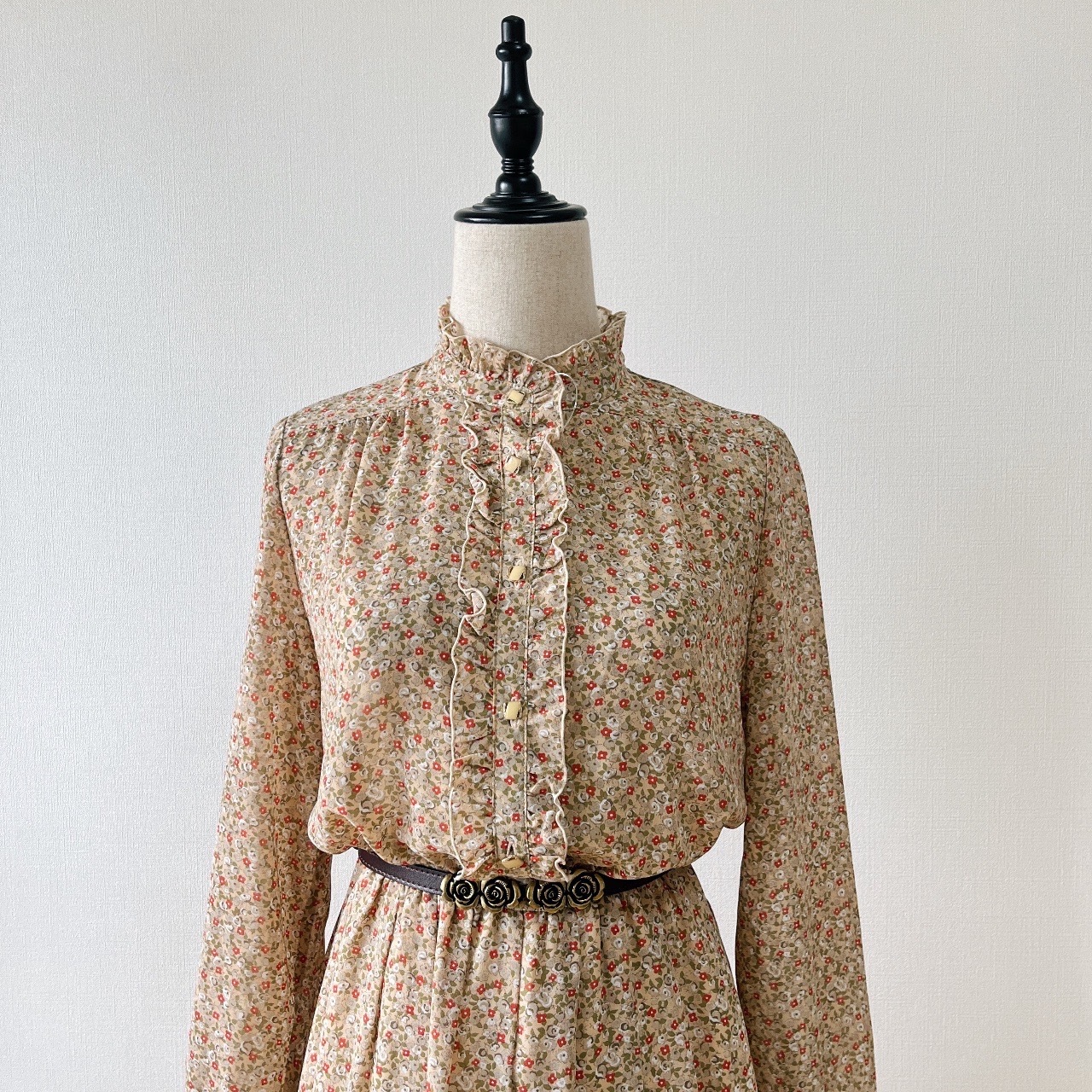 日本製杏色Ruffle領清新碎花洋裝