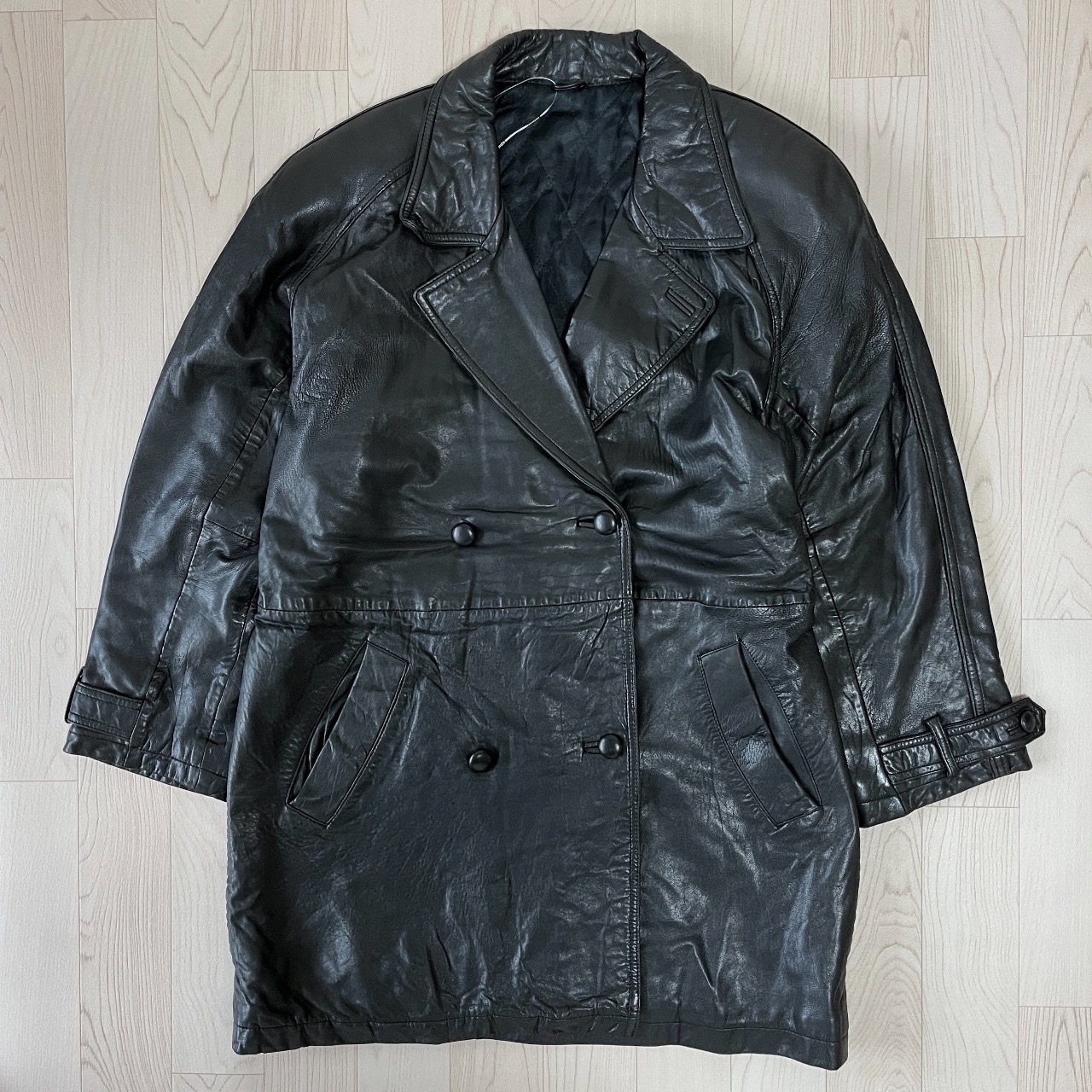 黑色羊皮夾綿孖襟皮褸