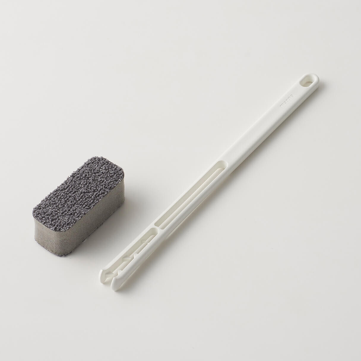 日本 MARNA 長型水樽清潔棒 (灰色) -K755GY