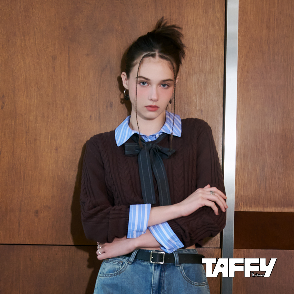 MA‧TSU Mi 圓領百搭短版基本款微縮口麻花針織上衣(深藍.咖)