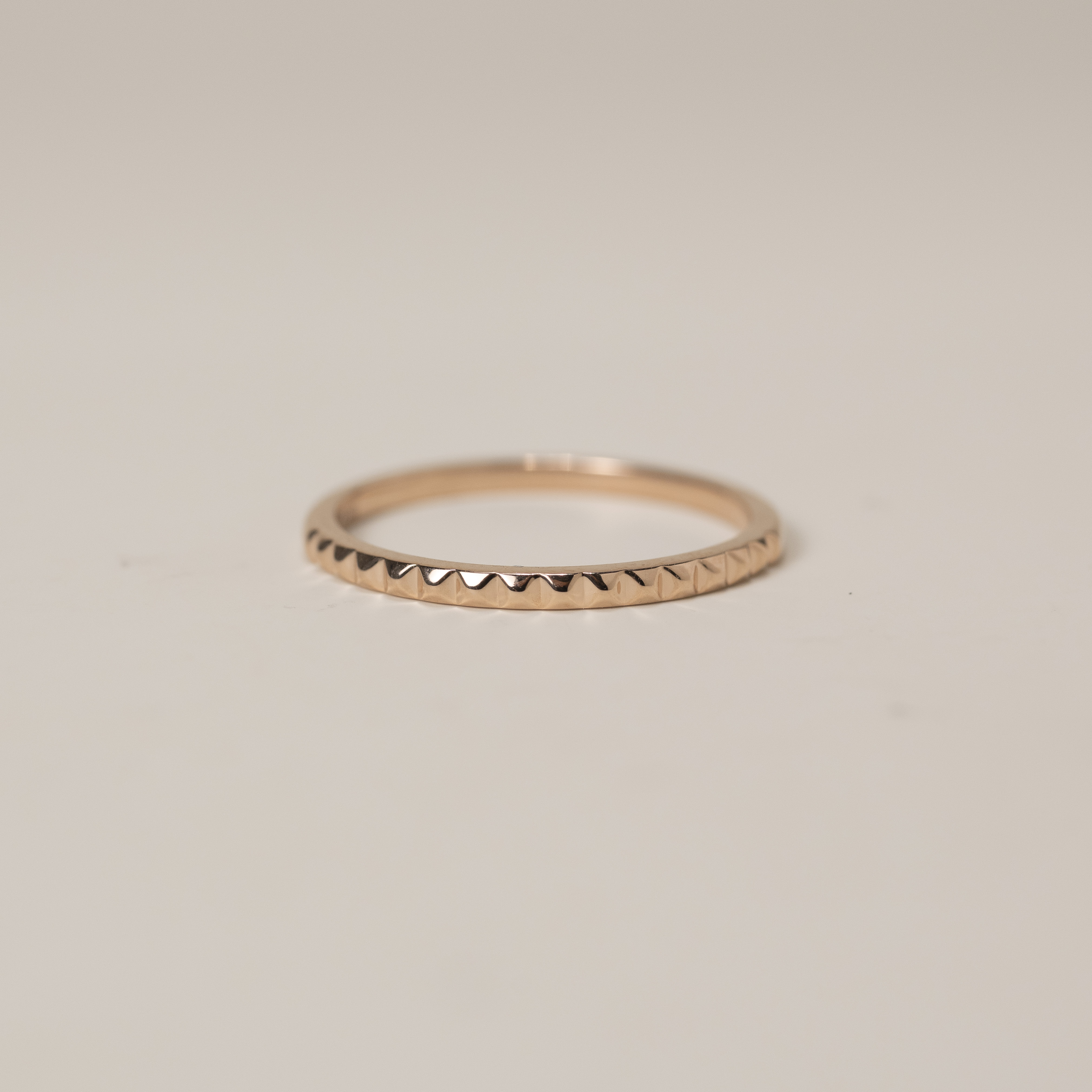 18K Rivet Ring