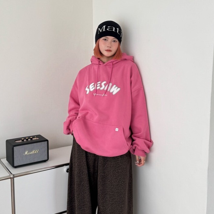 /𝙘𝙝𝙞𝙝 𝙢𝙖𝙙𝙚/ SEESAW蹺進你心💘刺繡加絨帽tee