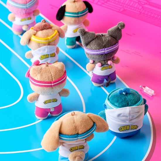 韓國 Olive Young X Sanrio 黑皮馬拉松運動會玩偶掛飾