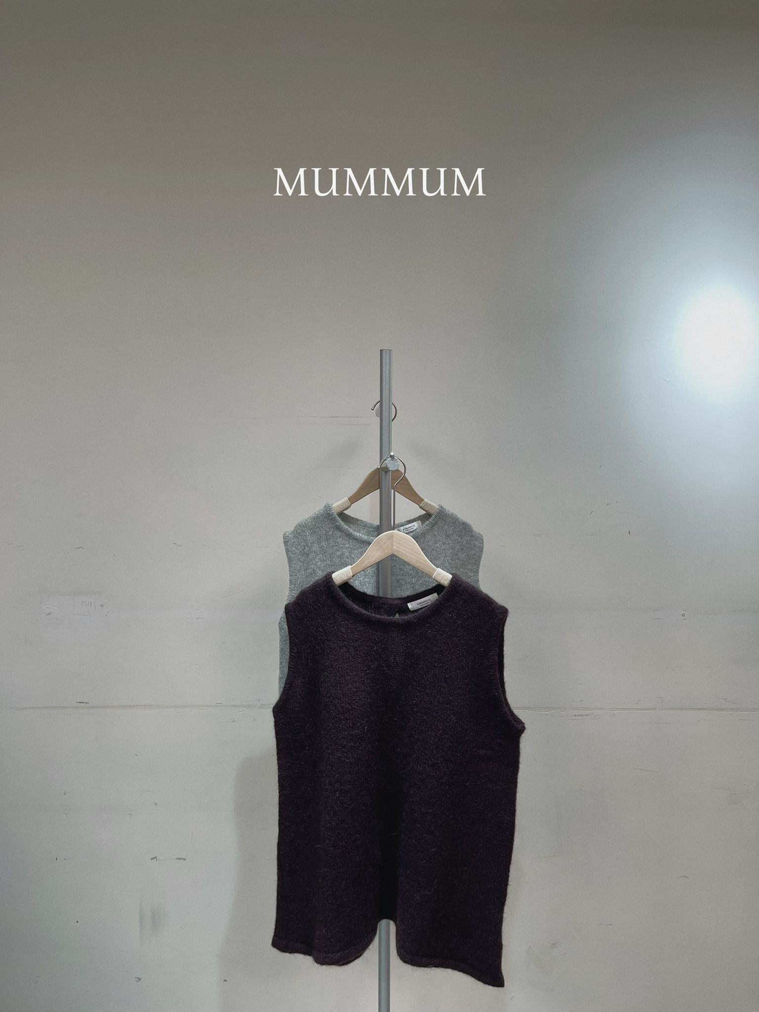 0212912a/背面有鈕扣毛毛背心 44/44/27