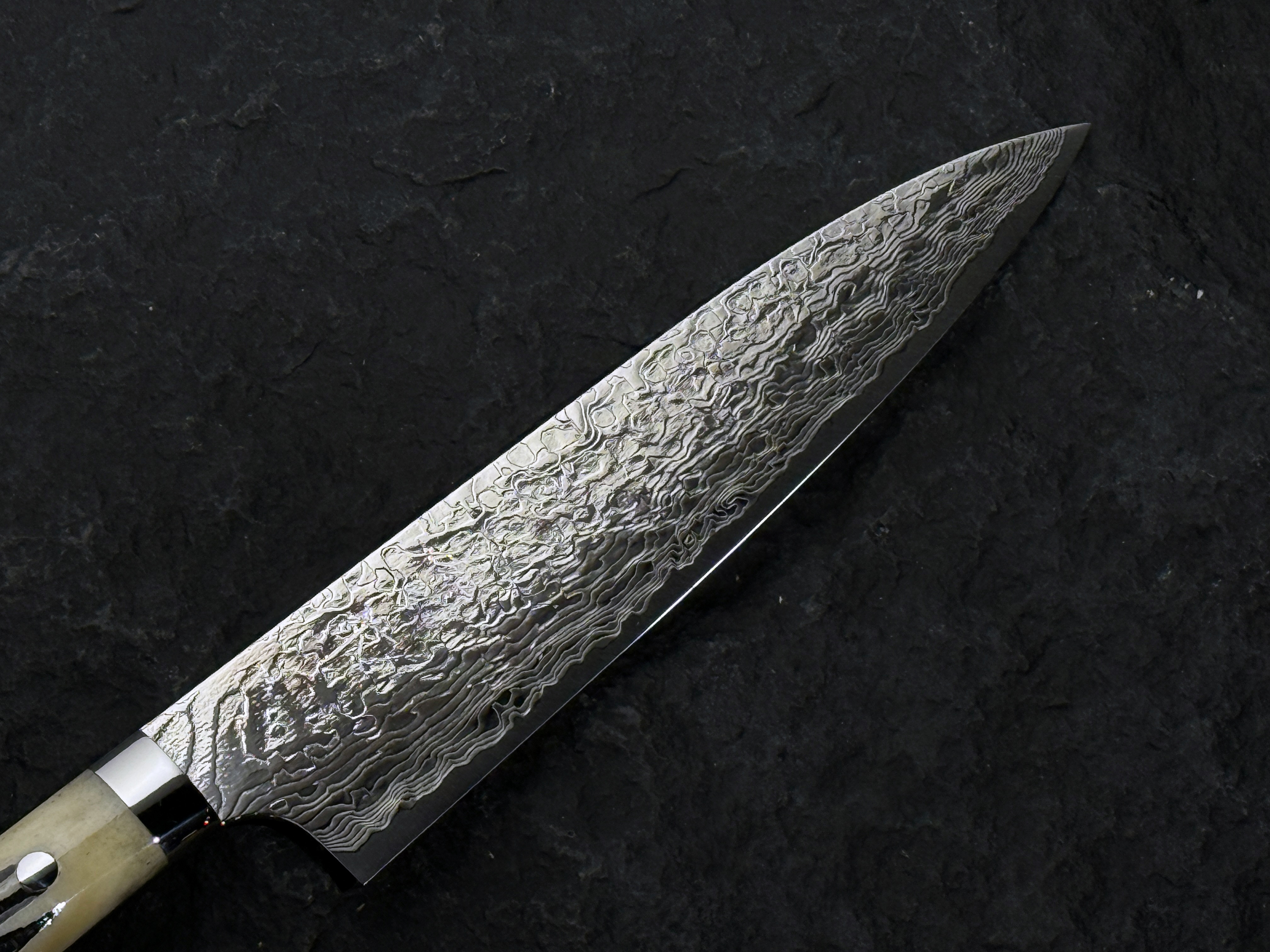 佐治武士 SG2 鑽石大馬士革鋼 牛刀 白牛骨柄