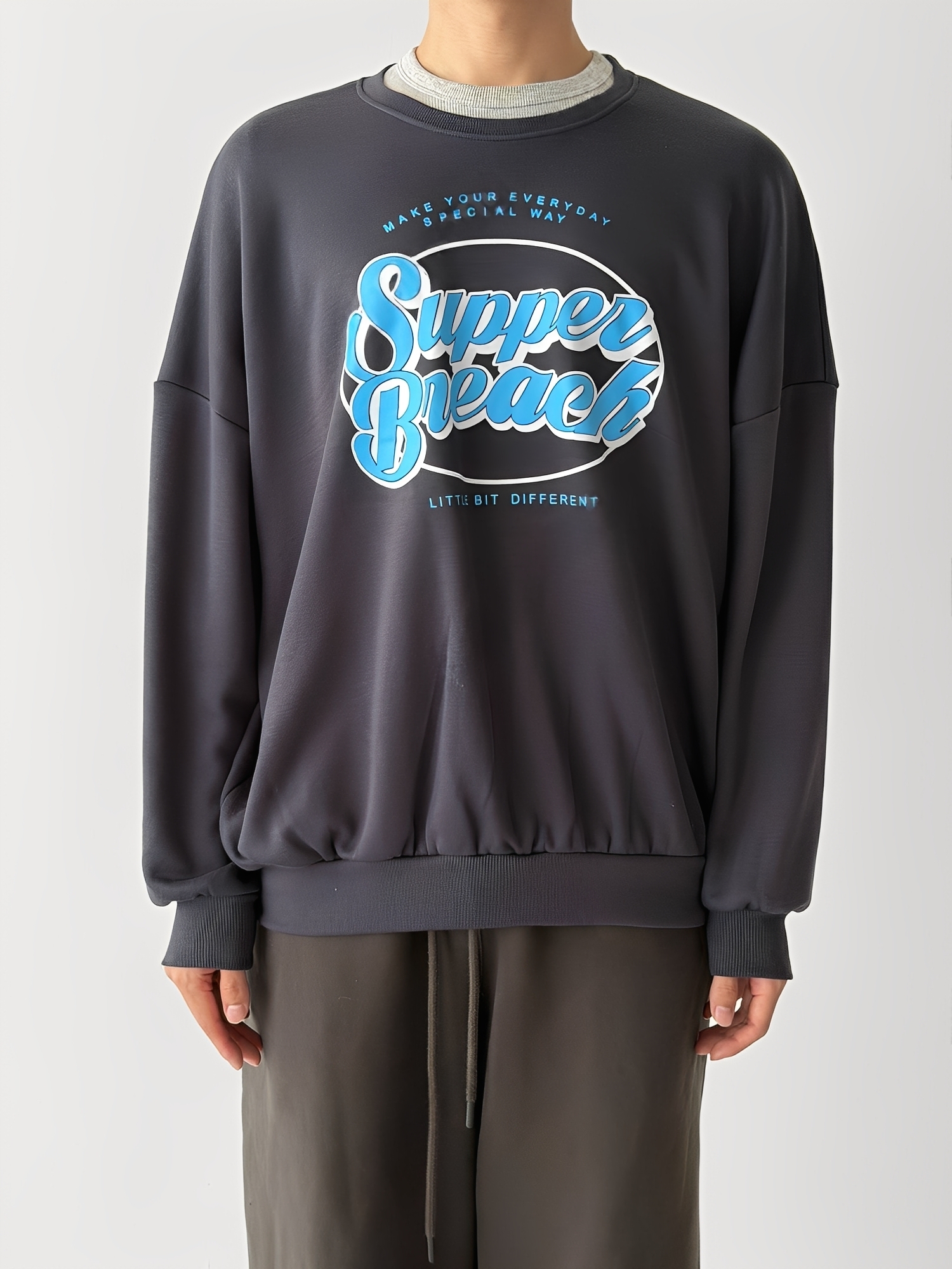 THankus 情侶衛衣｜燕麥色背面剪裁展示