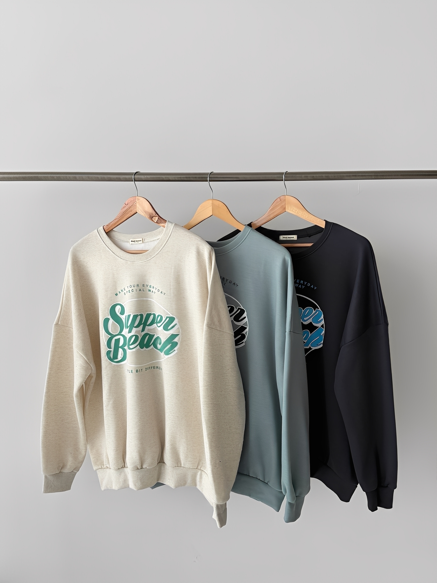 THankus 情侶復古字樣衛衣｜三色穿搭展示