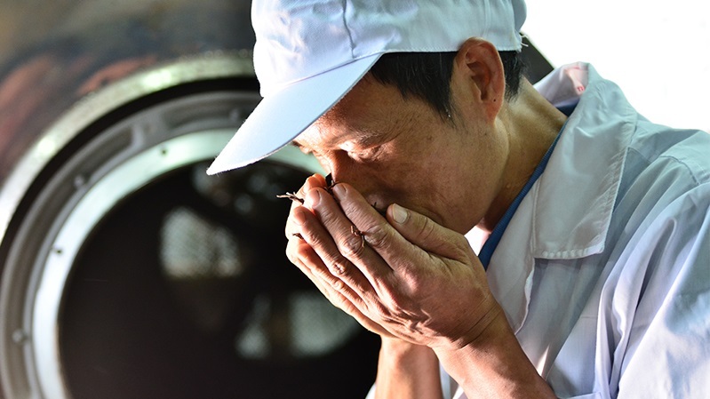 徐耀良茶園職人製茶