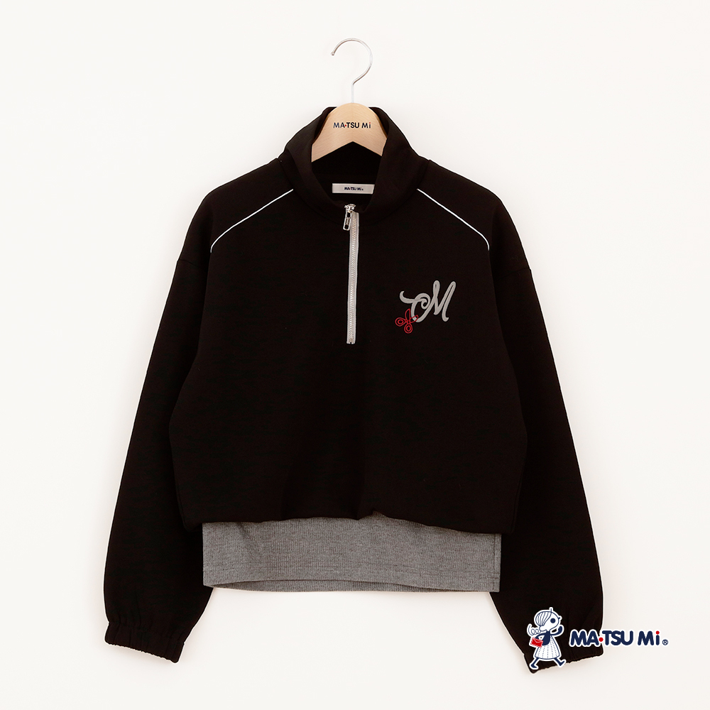 MA‧TSU Mi 半拉鍊領口字母繡花上衣(黑.深灰)