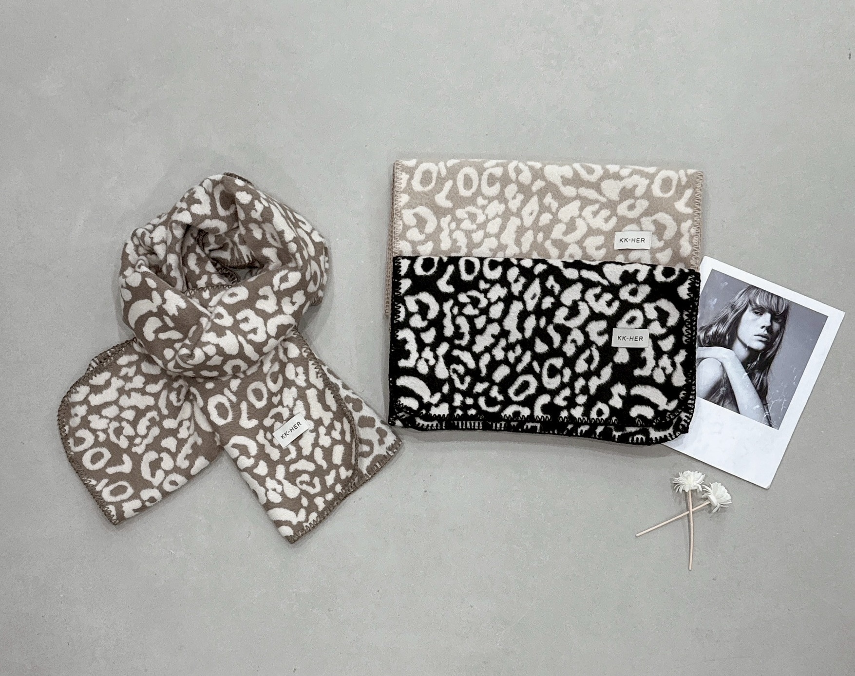 滿版豹紋包邊圍巾