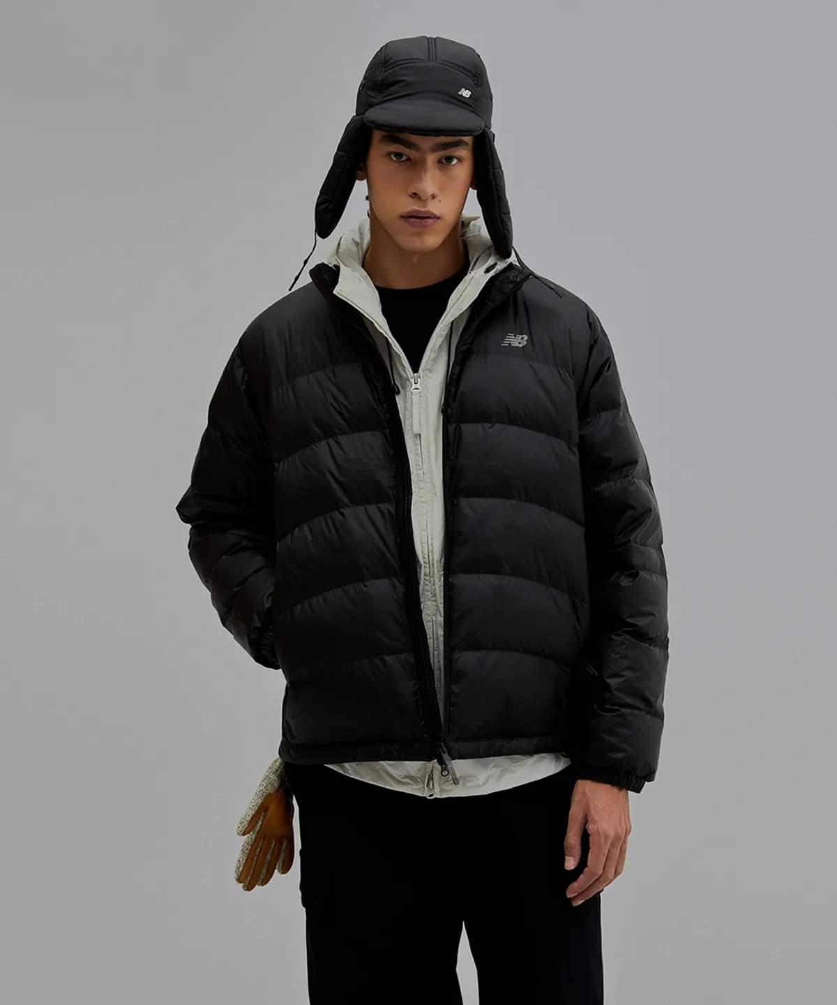 【代購】NEW BALANCE UNI NBNPF41073 Flying Stand-Neck 輕量羽絨外套 – 立領保暖輕量款