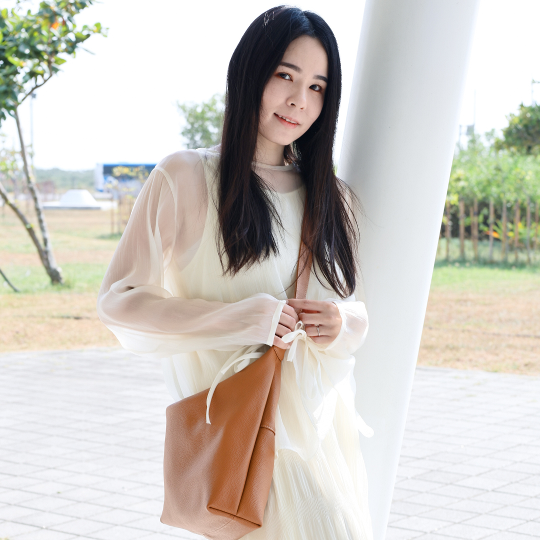 諾亞  大容量通勤包(真皮女包/可放A4/防刮耐磨)