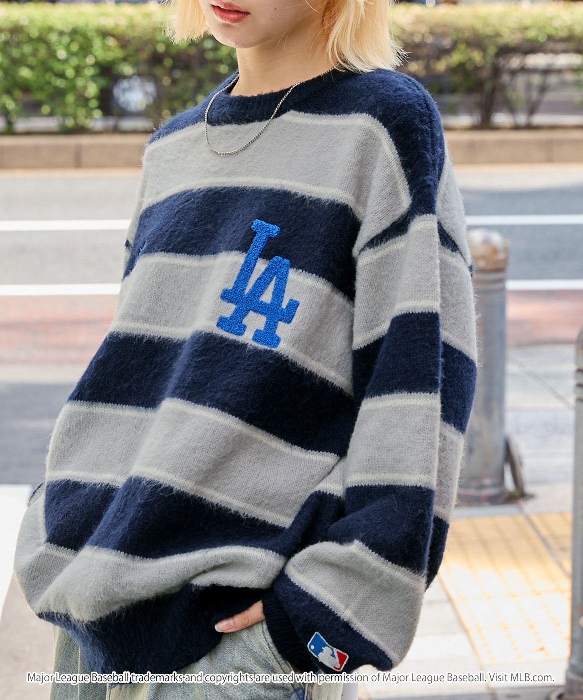 #現貨 日本限定 MLB 徽章刺繡 多色條紋 圓領針織衫 三色