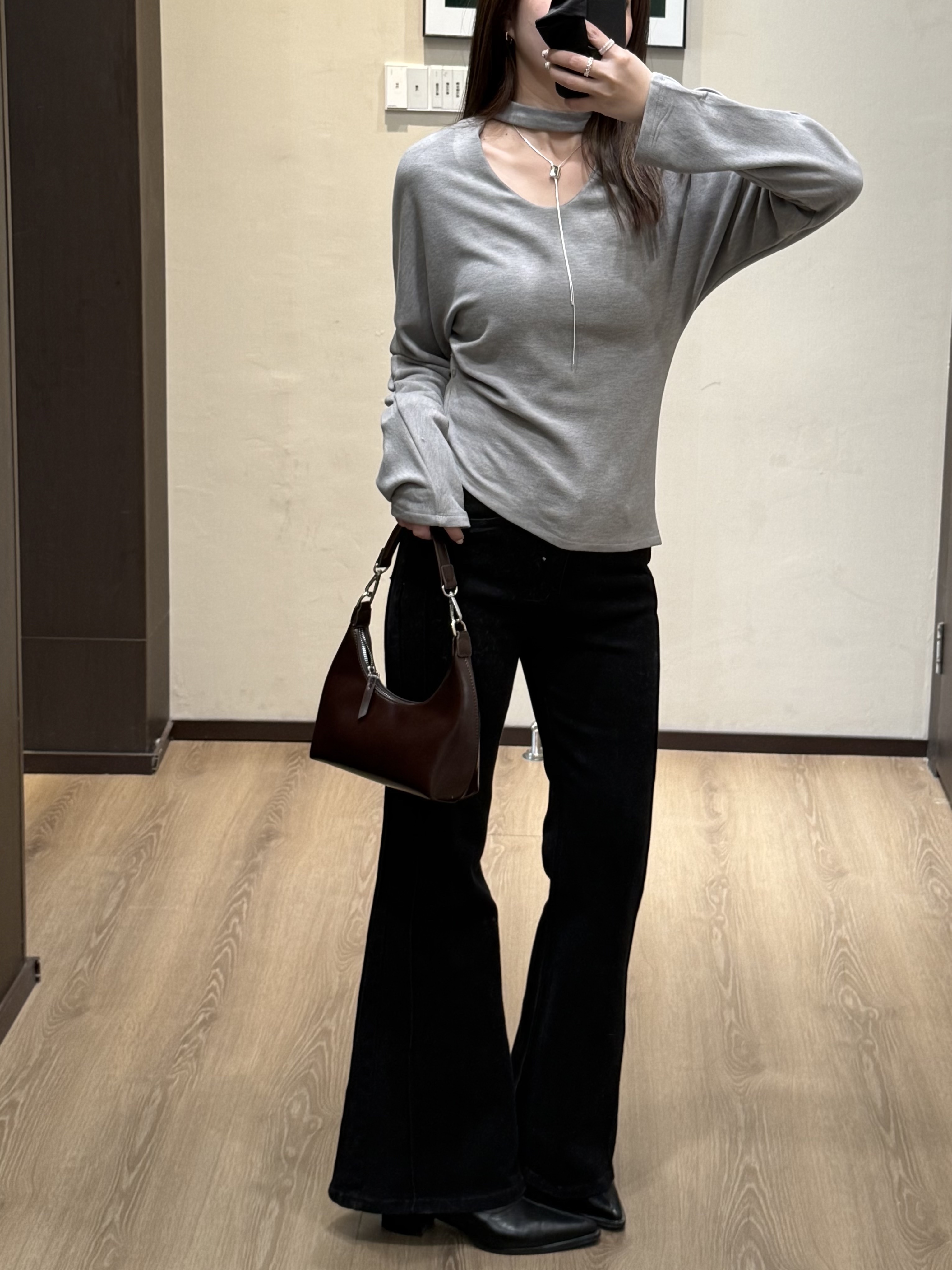 繞脖修身長袖上衣