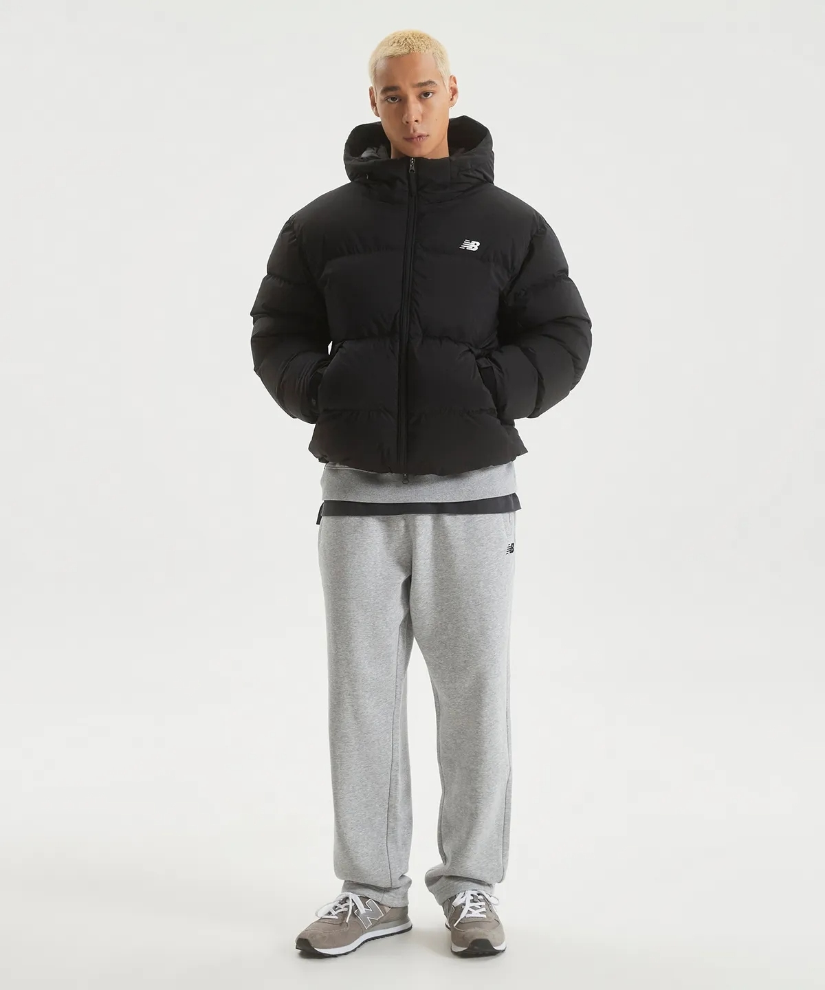 【代購】NEW BALANCE UNI NBNPF41063 Active Short Hooded Heavy Down Jacket 女/男款短版帽款羽絨外套 – 都市保暖重羽款